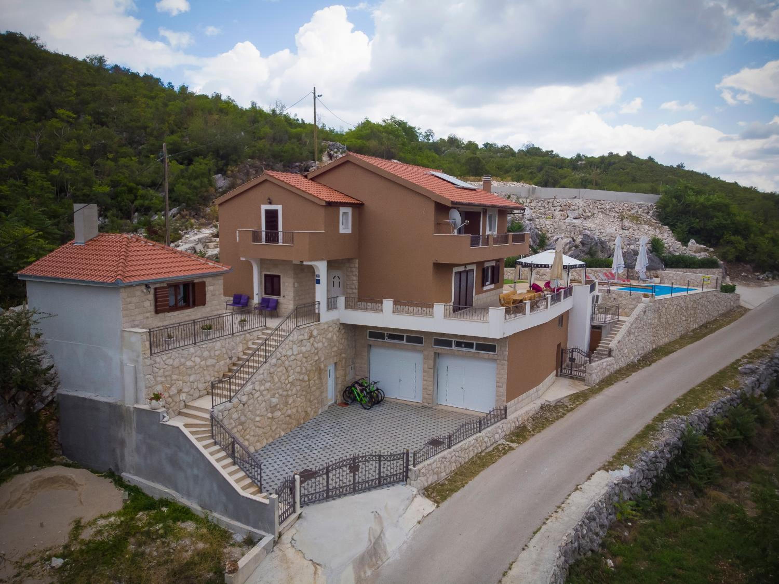 Hotel Villa Ivana - Image 1