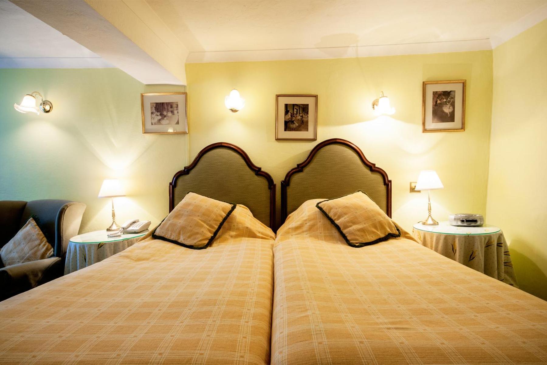 Bishopsgate House Hotel