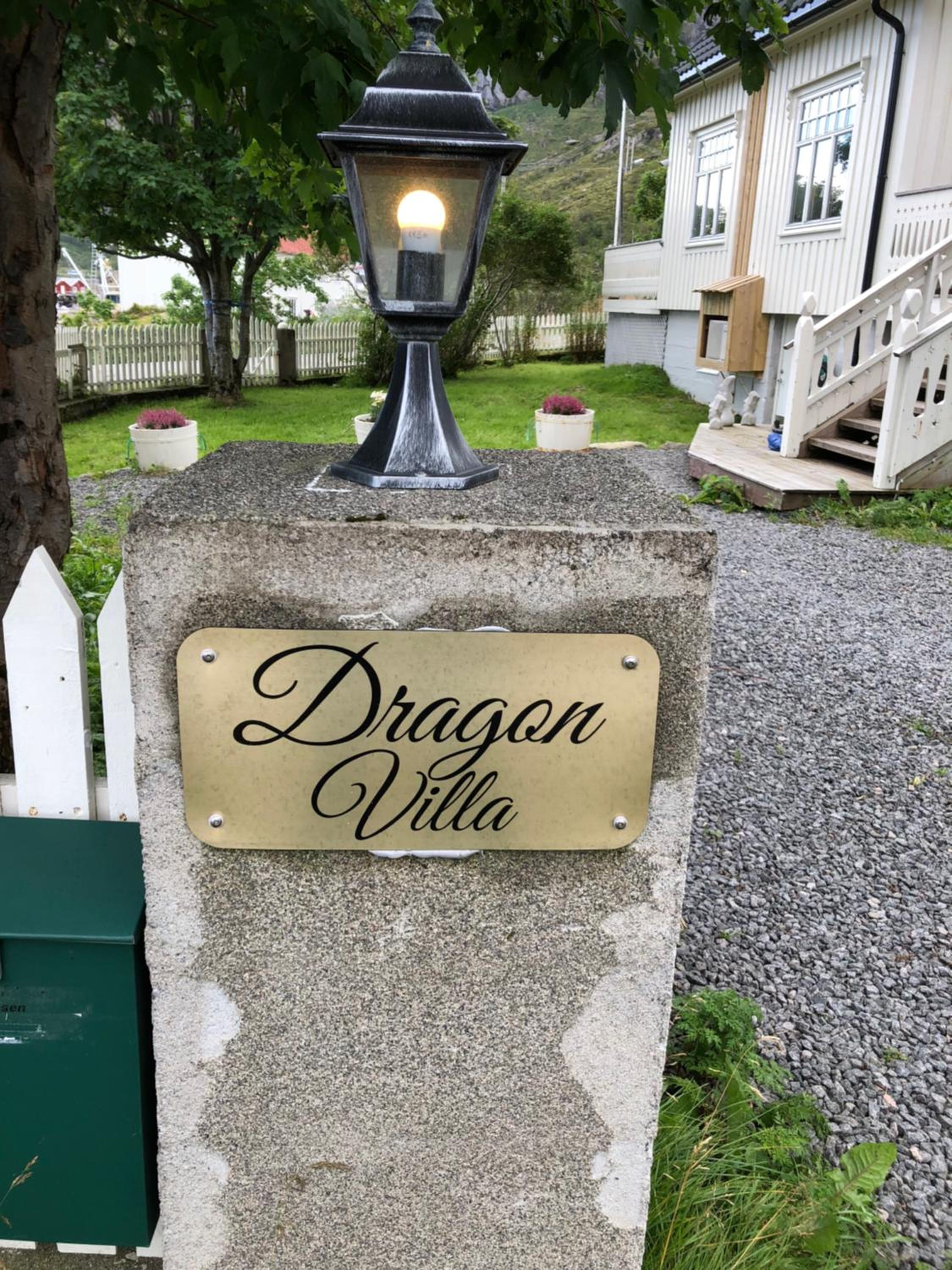 Dragon Villa Reine