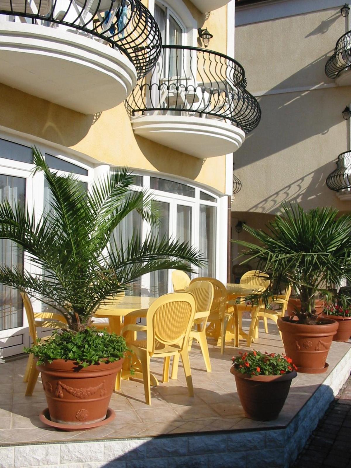 Villa Mediterran view 2