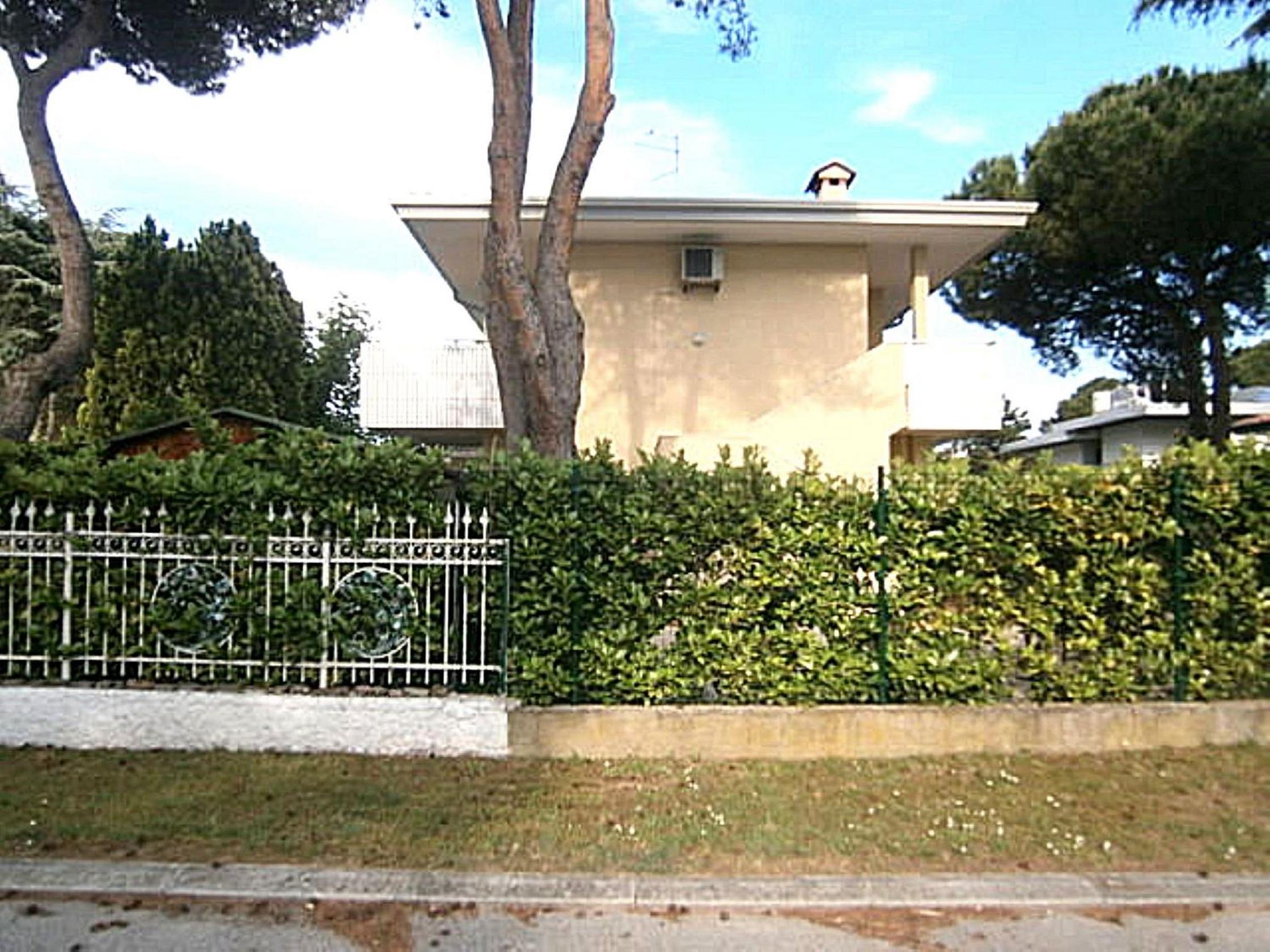 Photo 24