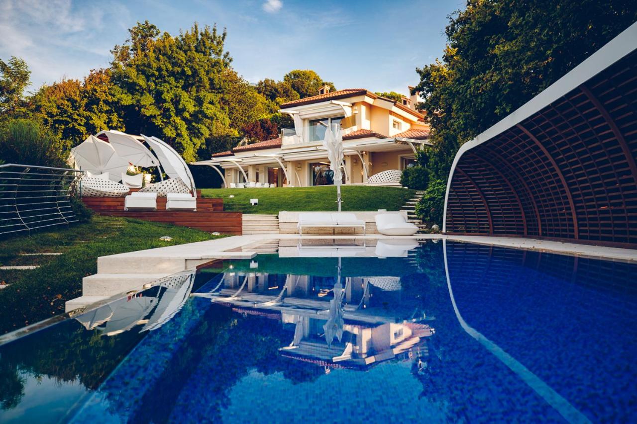 Villa STAMIRA view 3