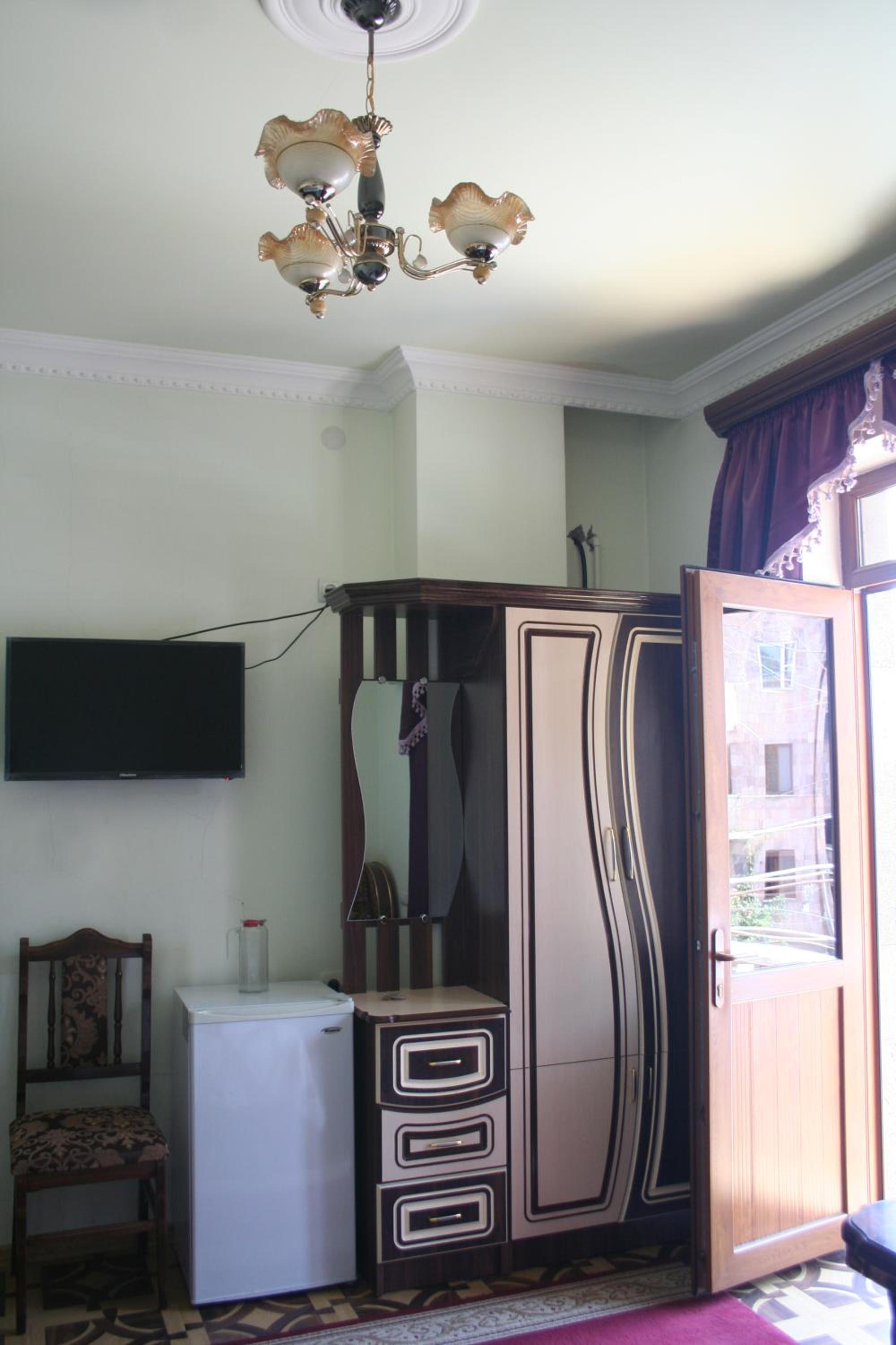 Hotel Noy