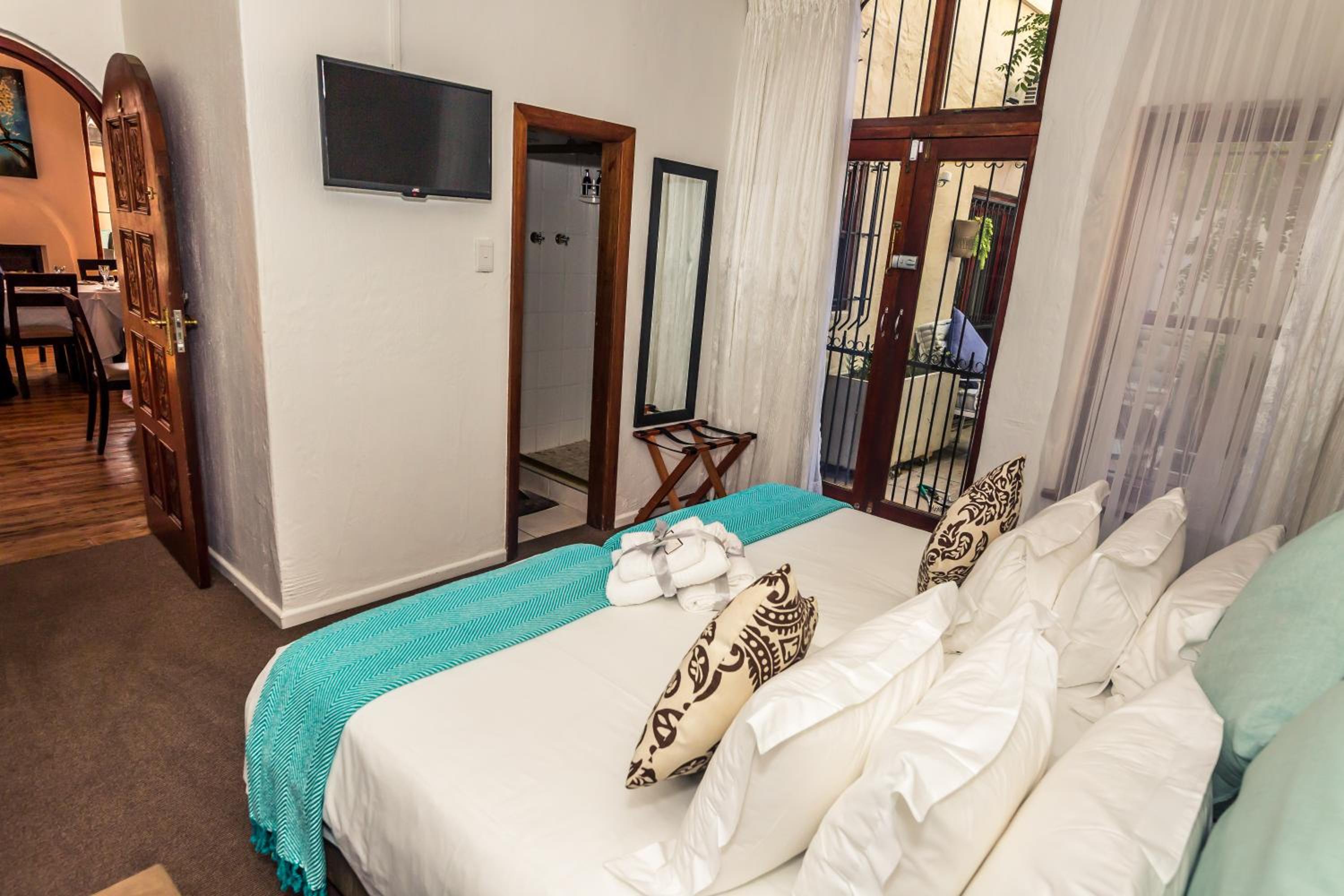 Point B Guest House -Sustainable Solar Energy — photo 151