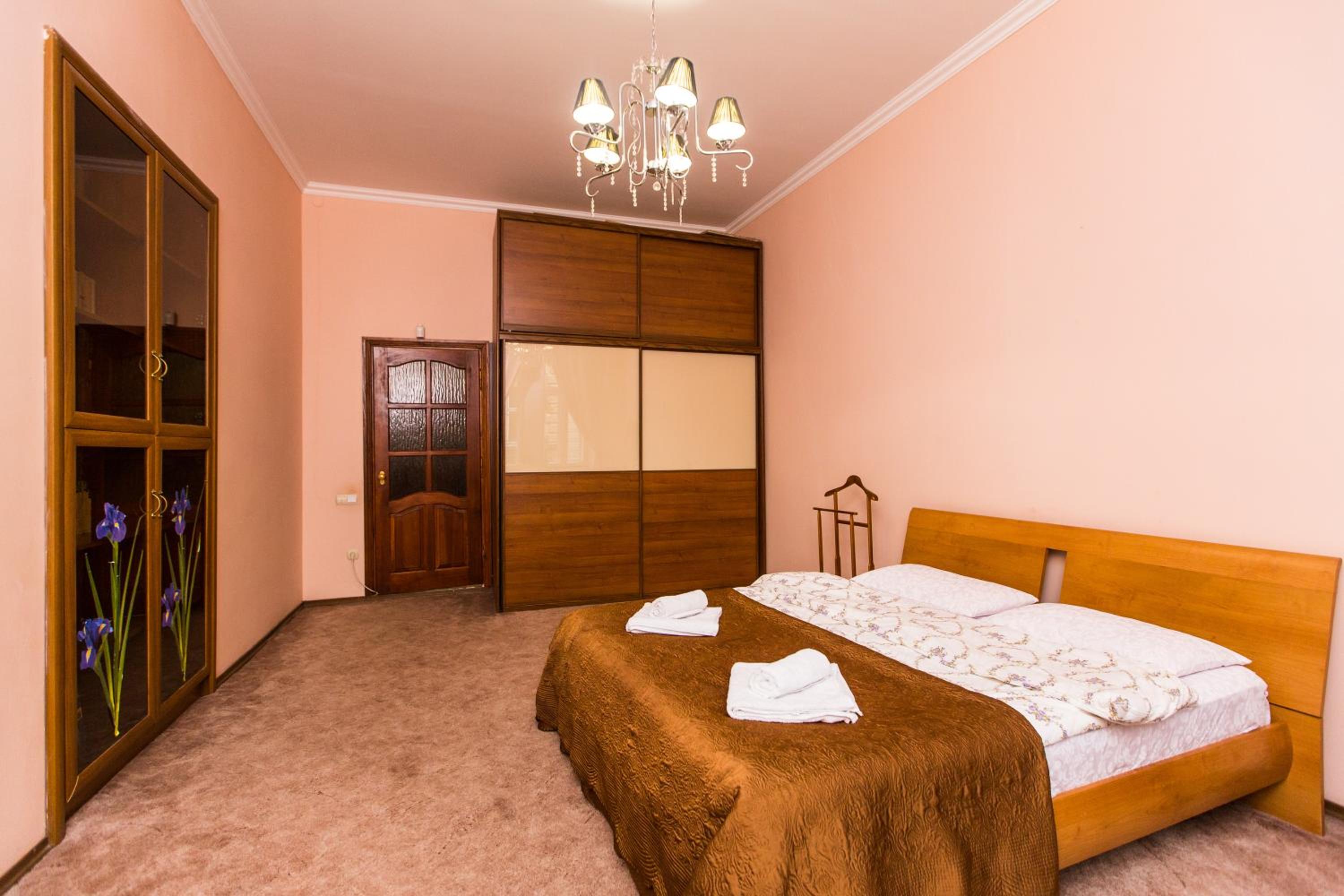Apartment in the city centre view 4