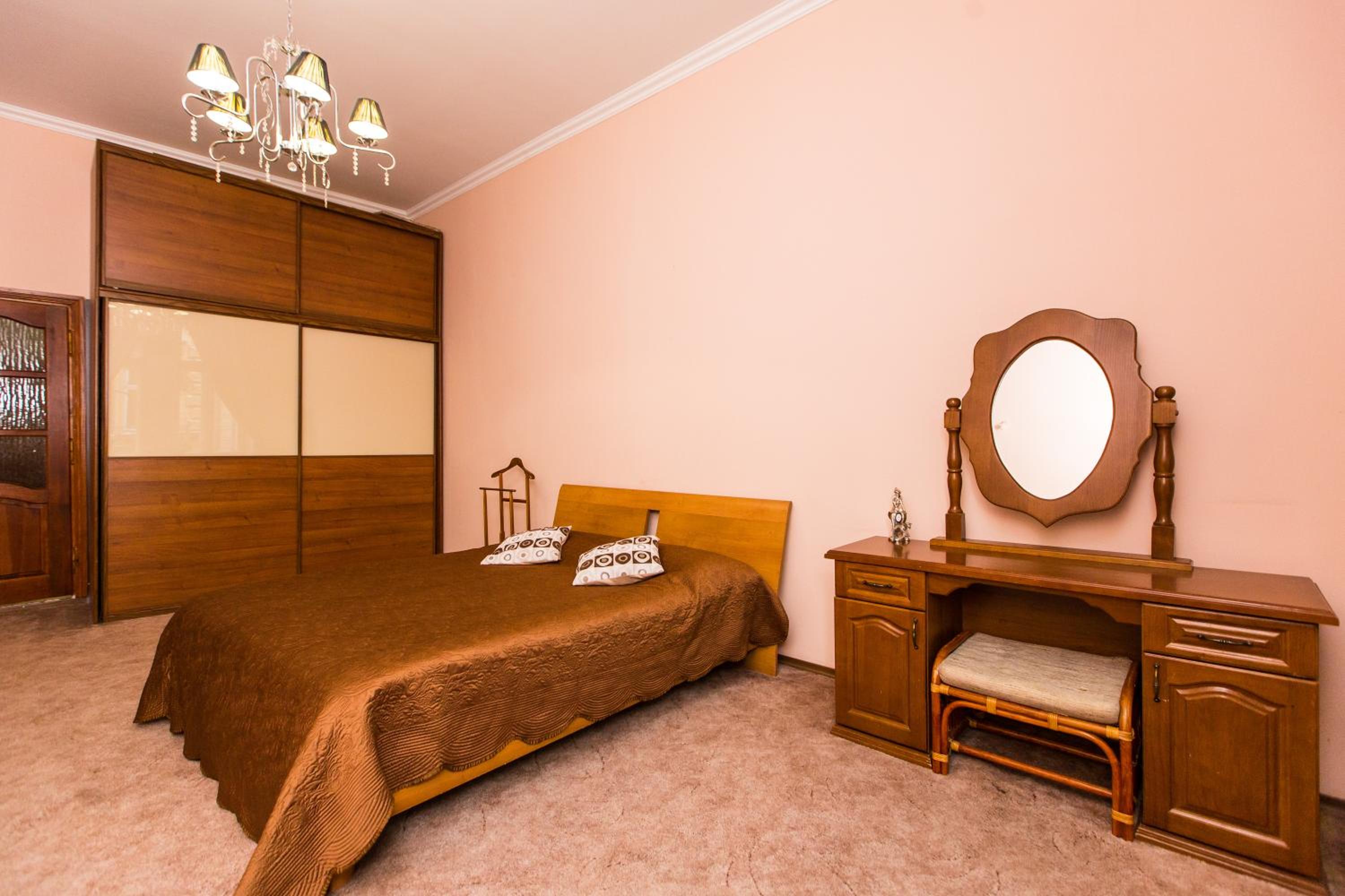 Apartment in the city centre view 3