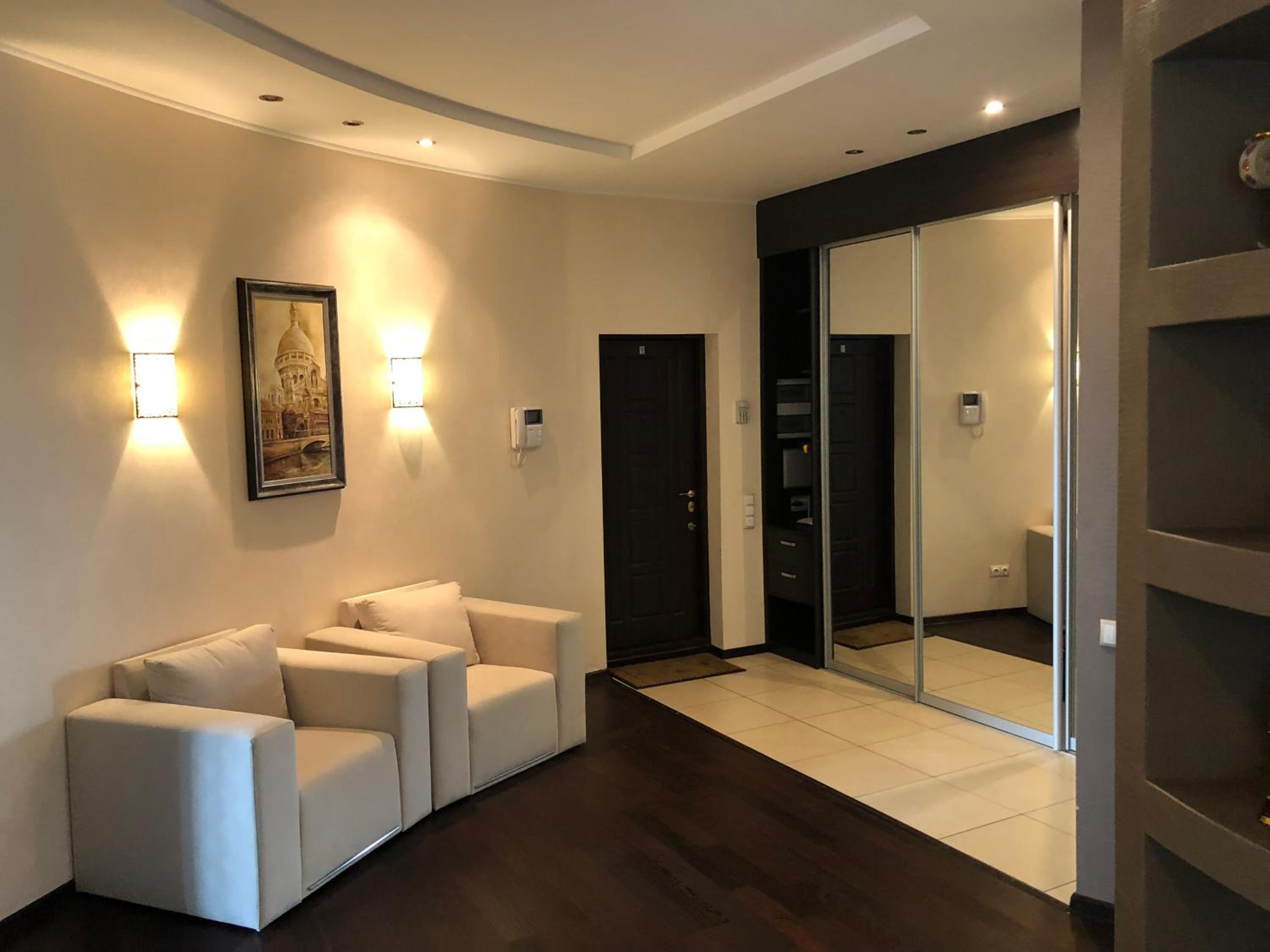 Cozy apartment in a new building close to the downtown view 5