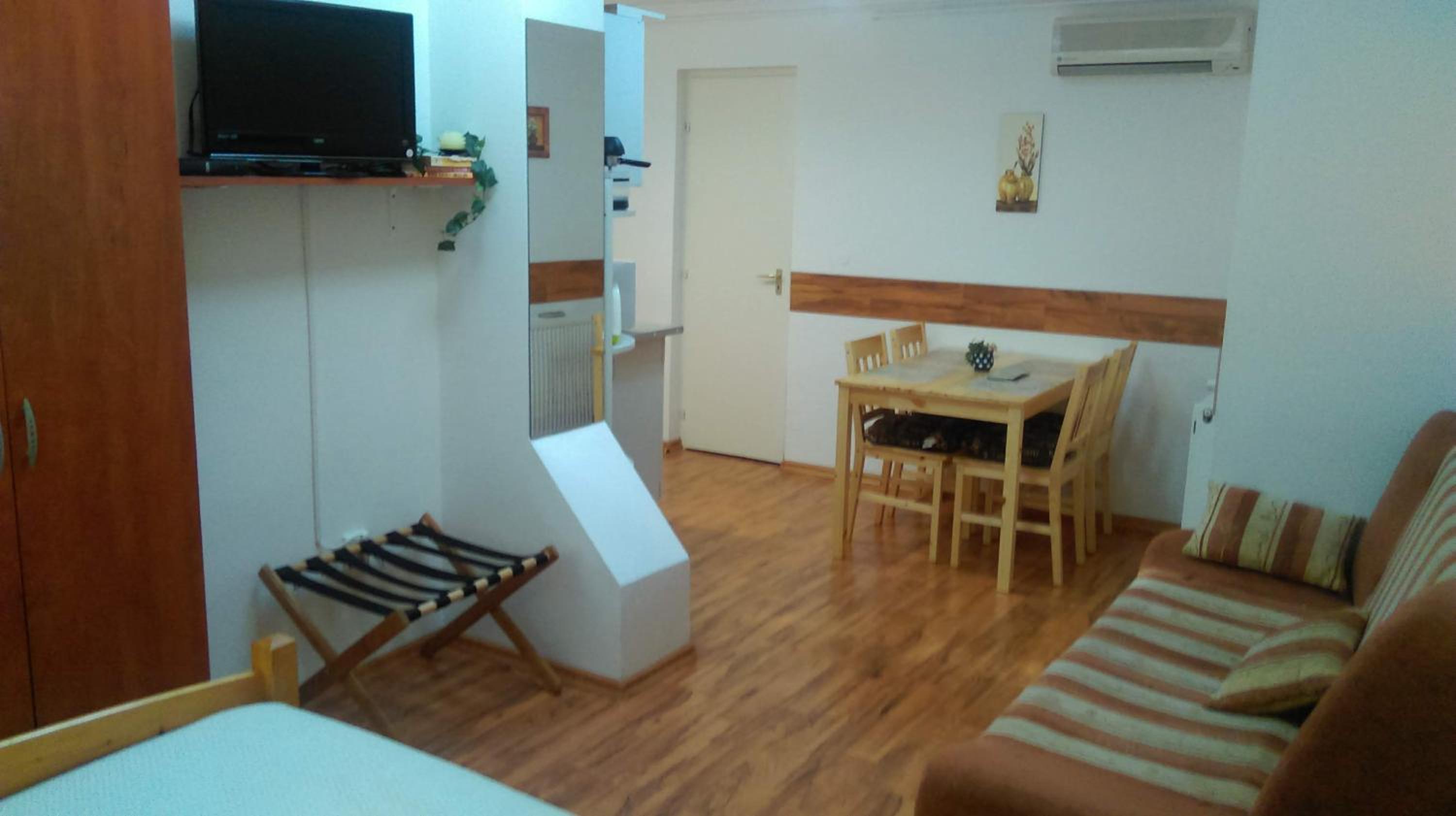 Roxanna Apartman view 4