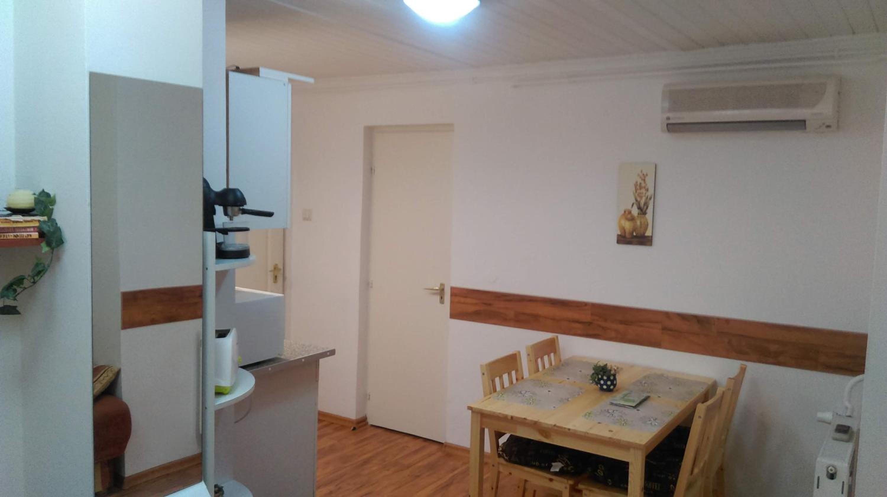 Roxanna Apartman view 3