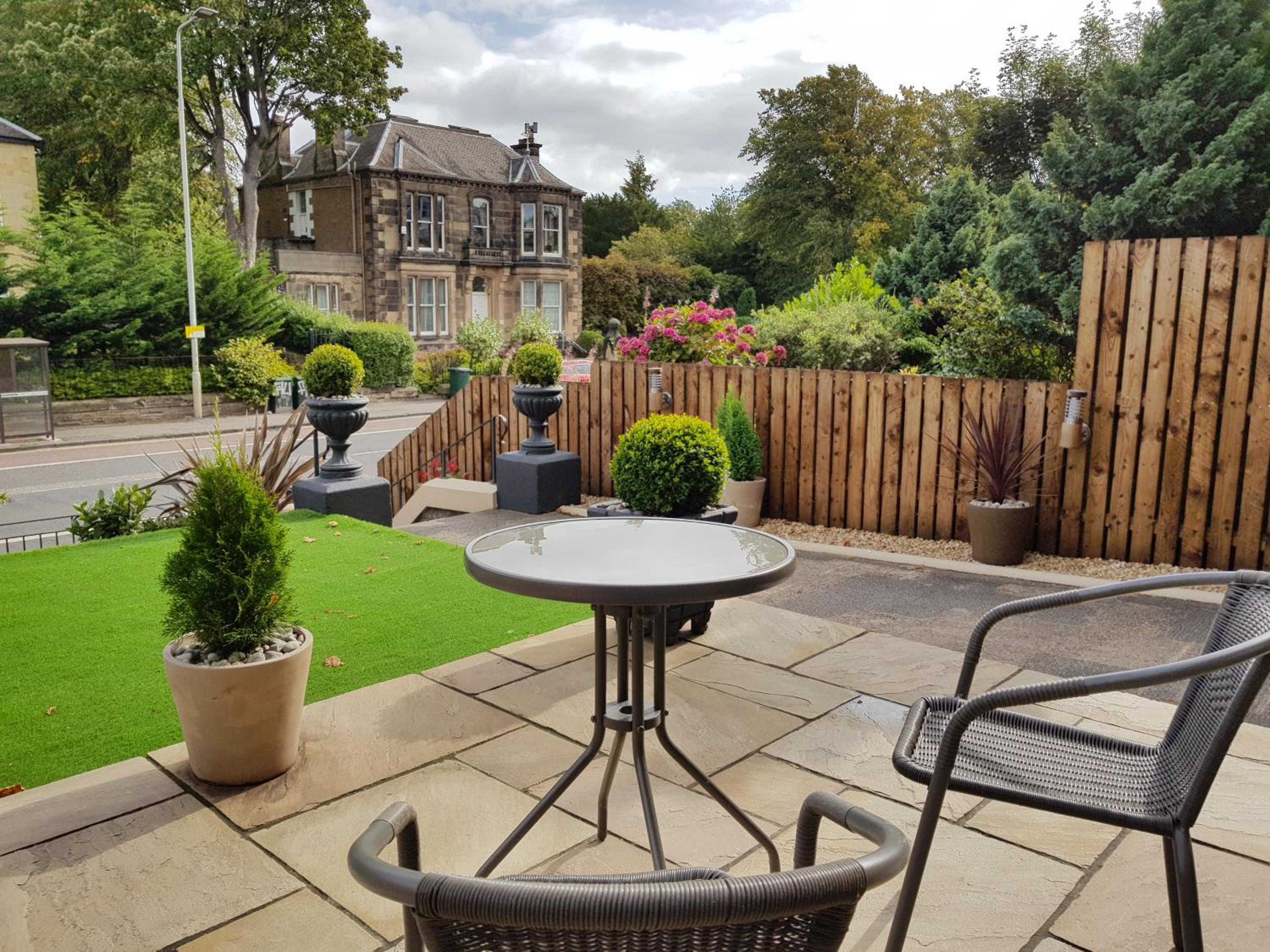 18 Craigmillar Park