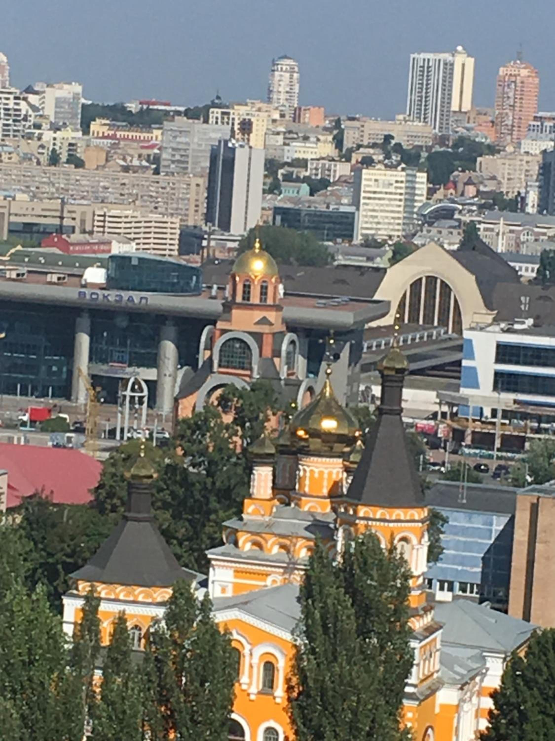 Apartament on Vasylia Lypkivskoho 24