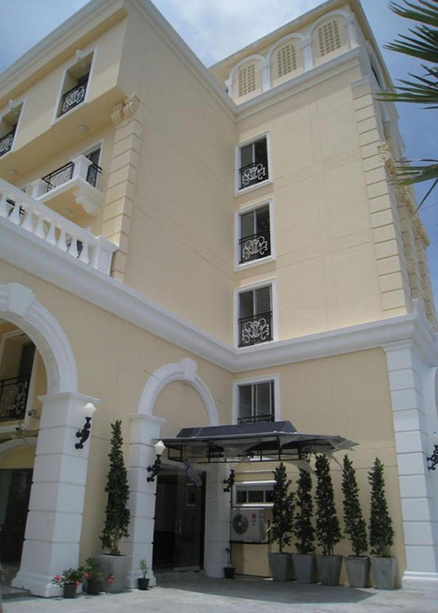 Rafael Hotel and Mansion Bangkok view 3