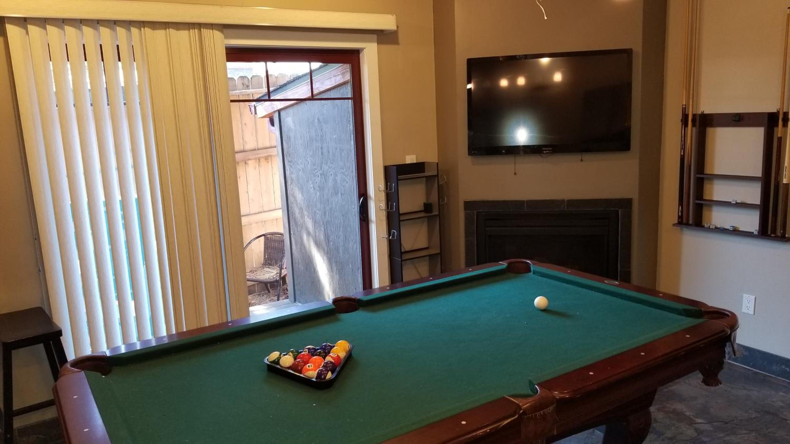 Gondola Lodge with 5-dollar Beach Voucher