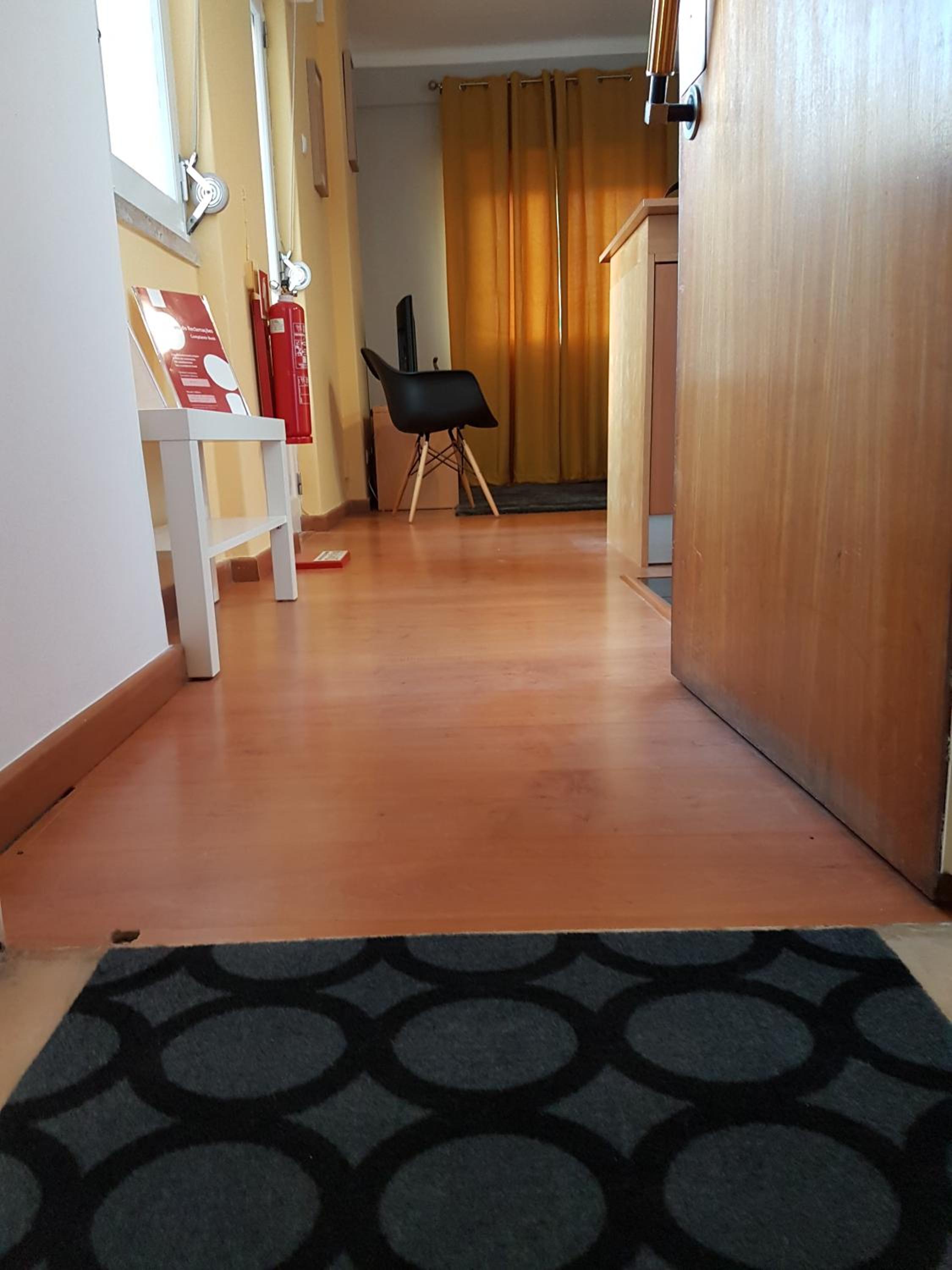 Comfort City Hub - Metro Lisbon view 2