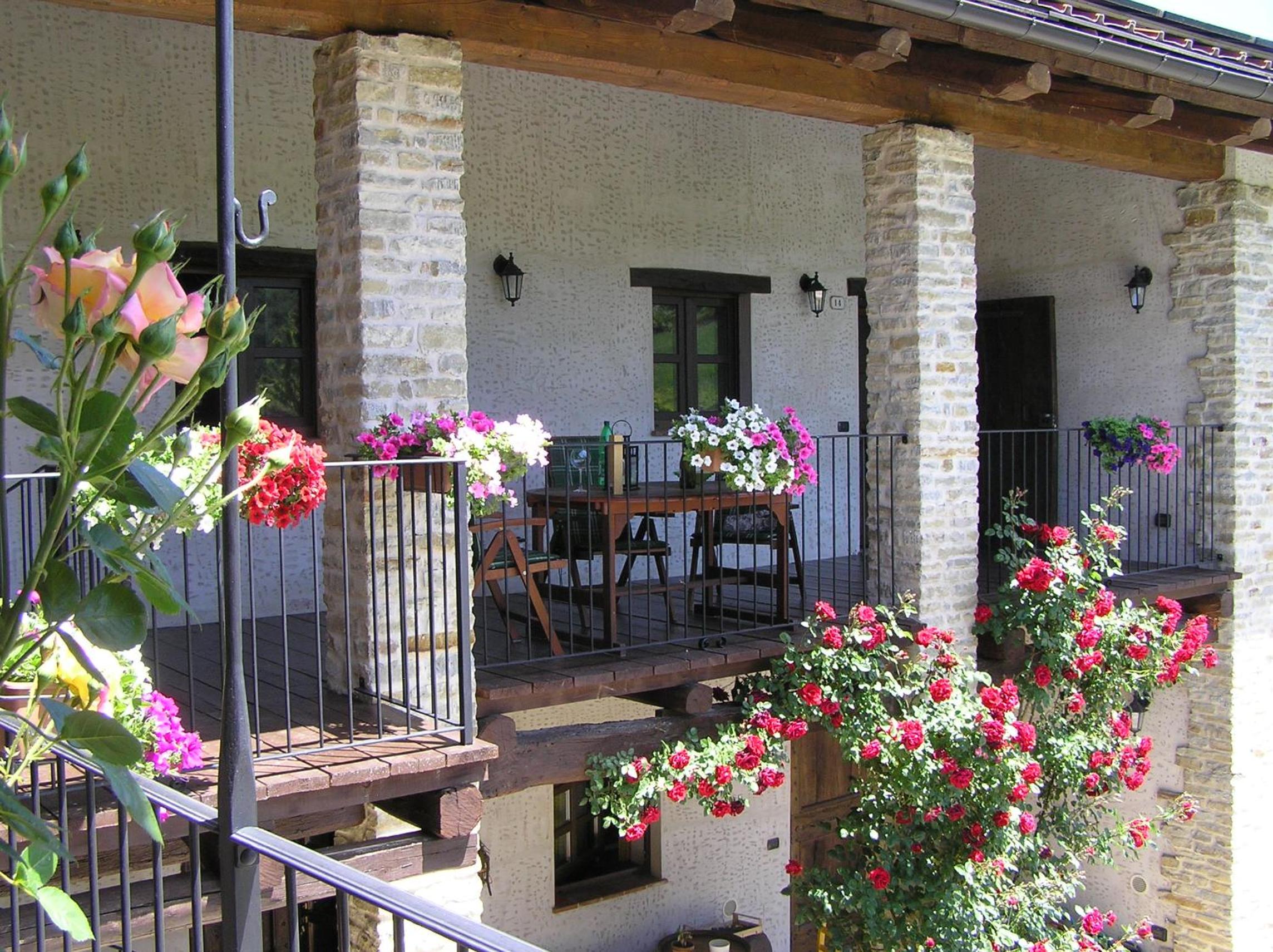 Cascina Curairone view 3