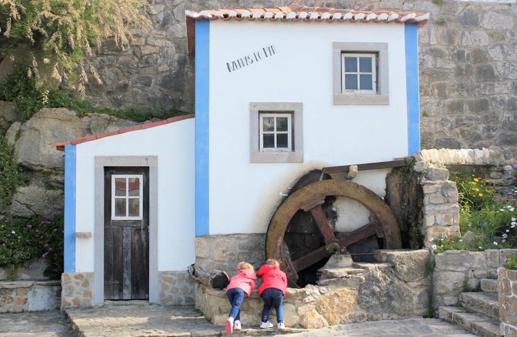 Azenhas do Mar Beach House