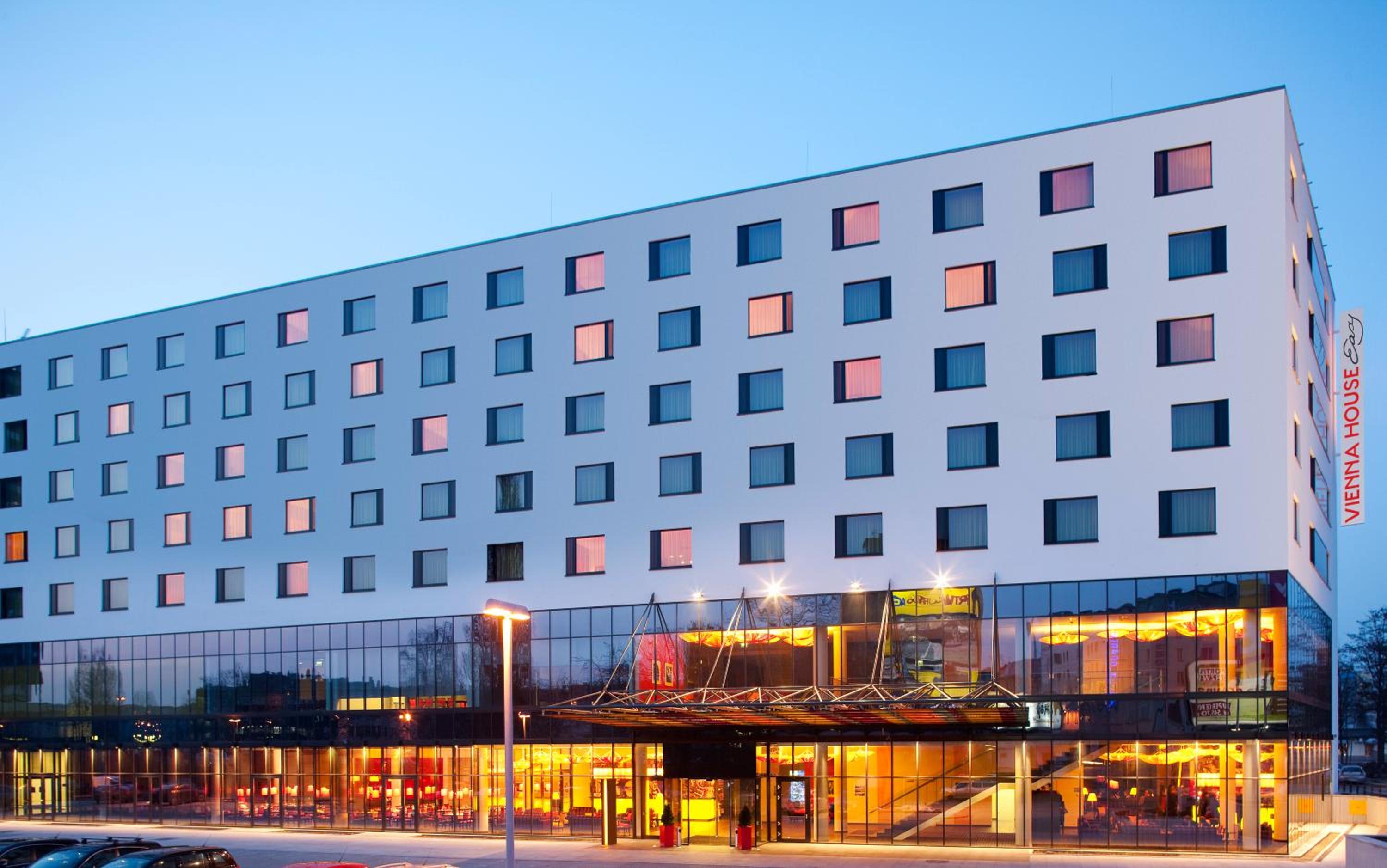 Katowice Vacations - Vienna House Easy by Wyndham Katowice - Property Image 1