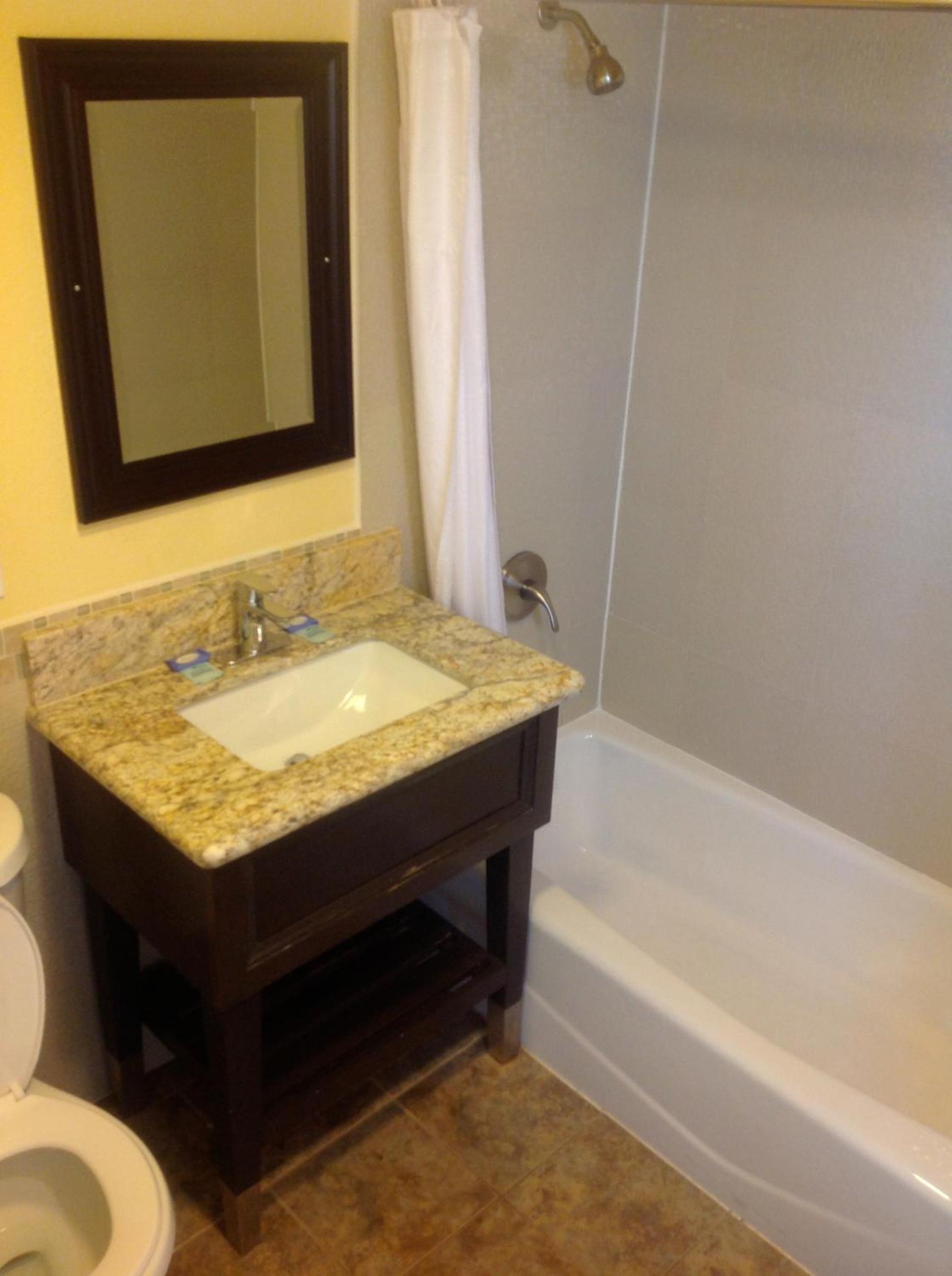 Ventura Vacations - Bayshore Inn Ventura - Property Image 20