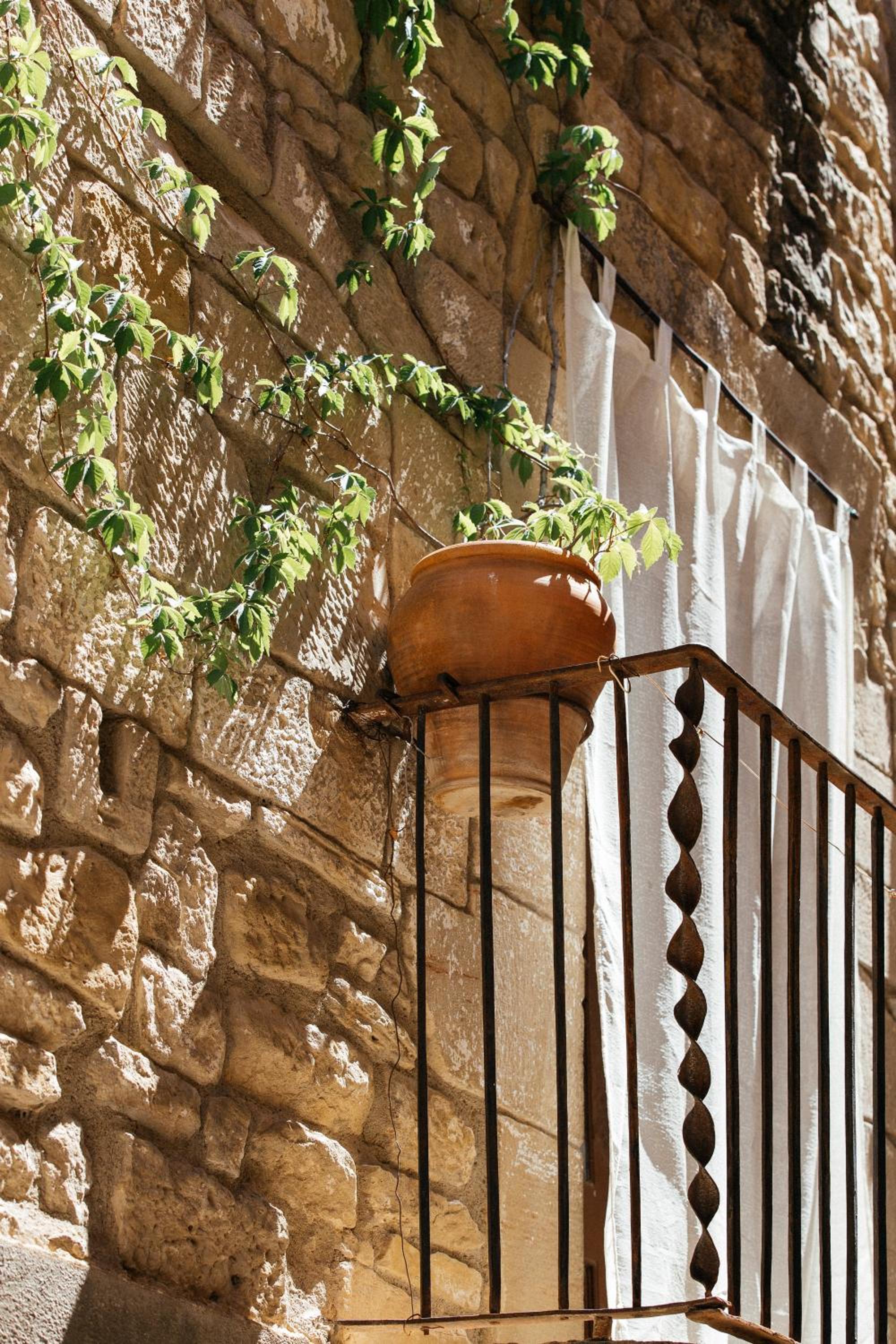 balcony
