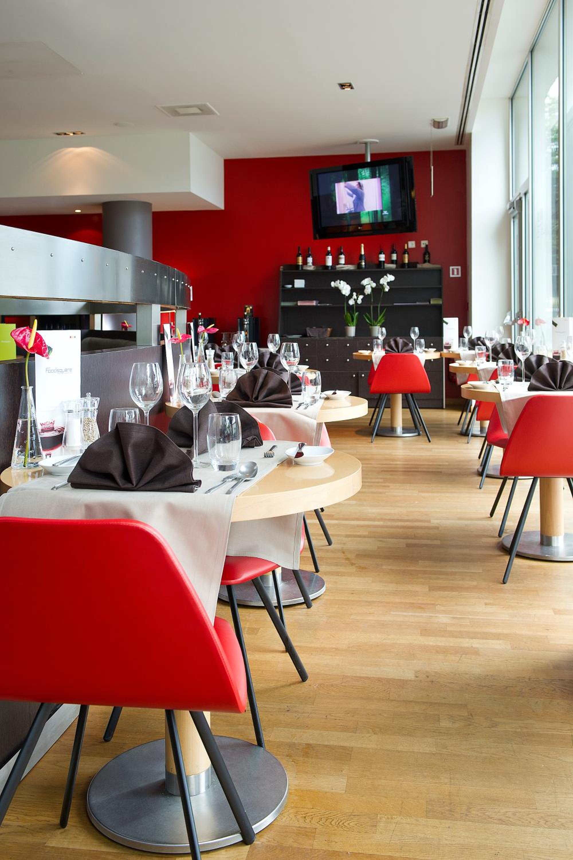 Leuven Vacations - Novotel Leuven Centrum - Property Image 4