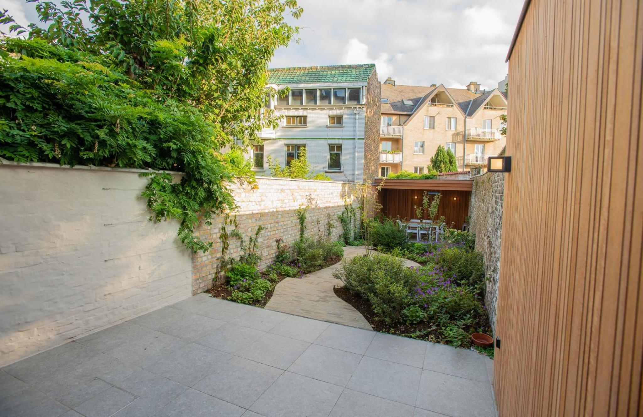 Blossom & Bloom - 3BR House with Garden near Centre