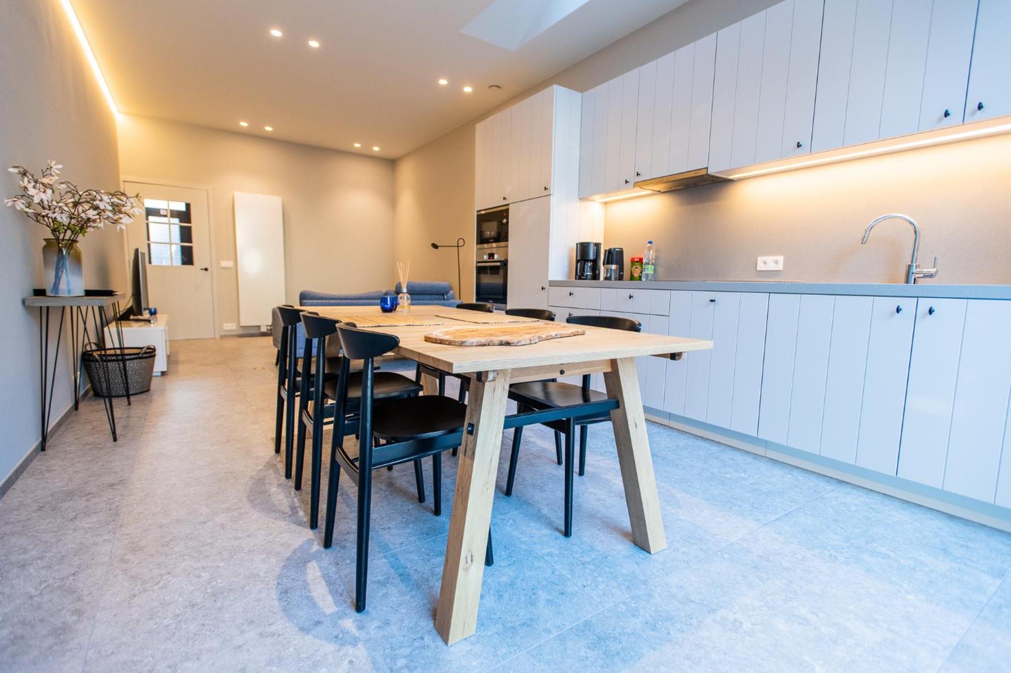 Blossom & Bloom - 3BR House with Garden near Centre
