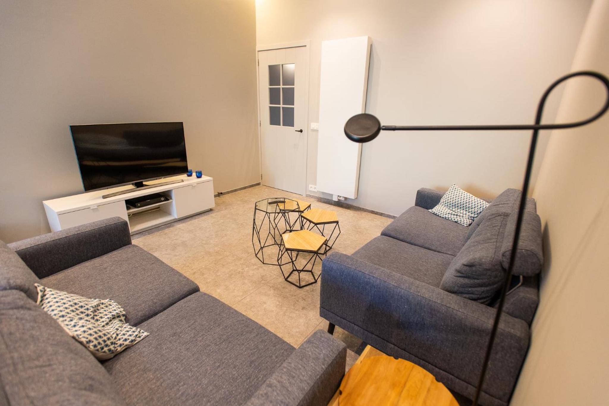 Blossom & Bloom - 3BR House with Garden near Centre