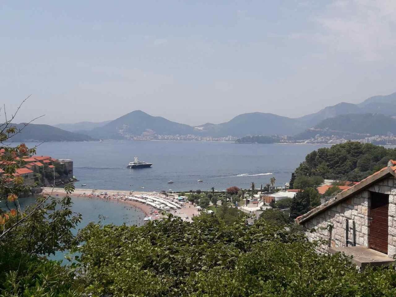 Hotel Apartments Sveti Stefan MNE - Image 1