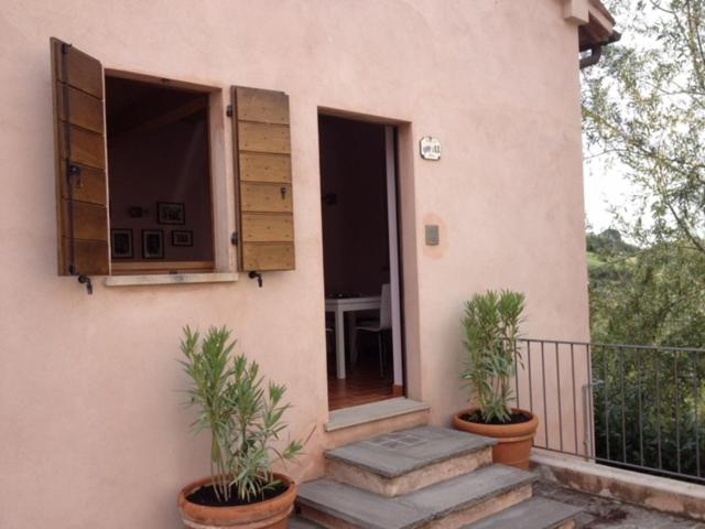 House in Montegridolfo view 4