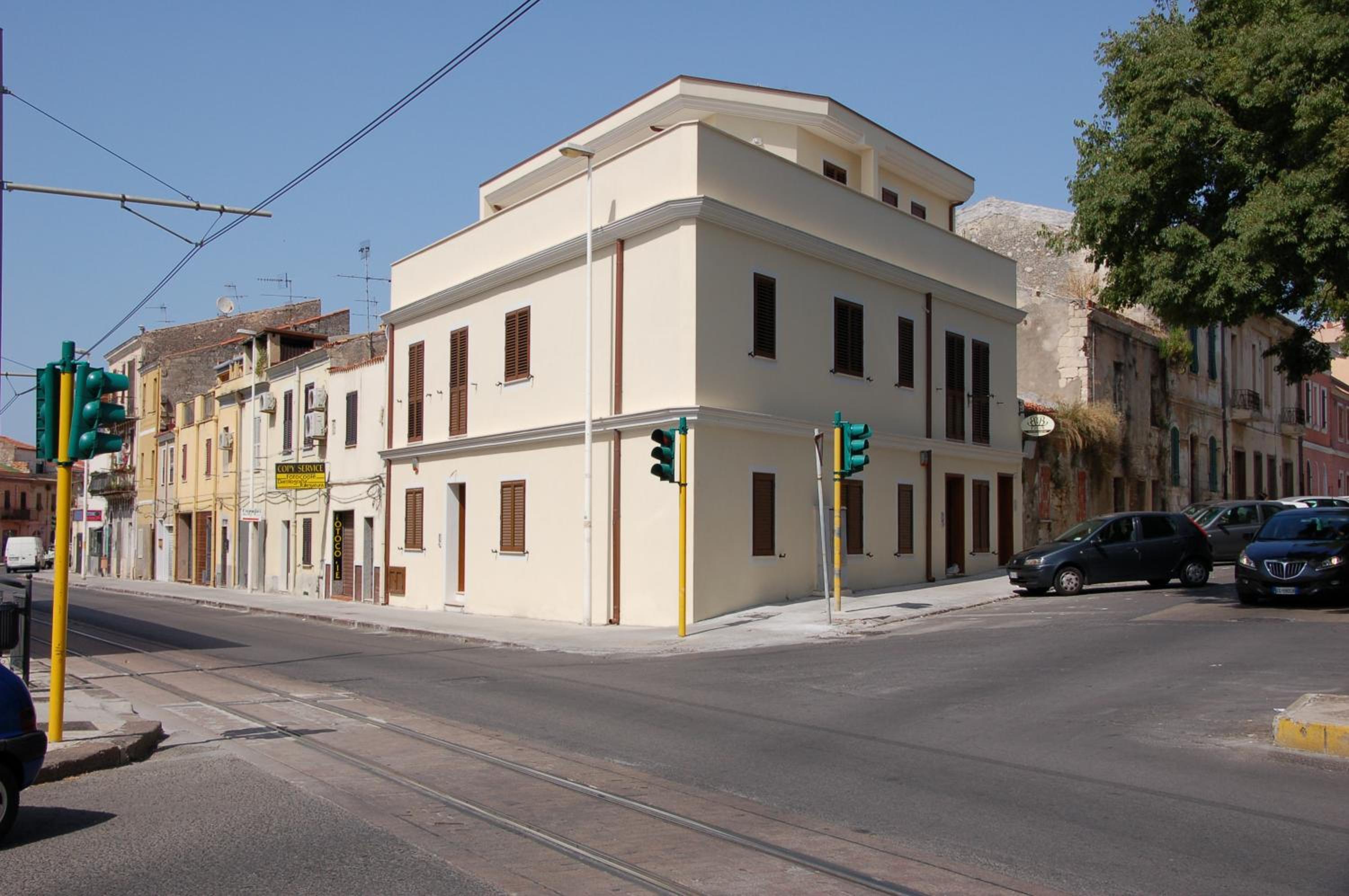 BEB 2000 en Sassari — building