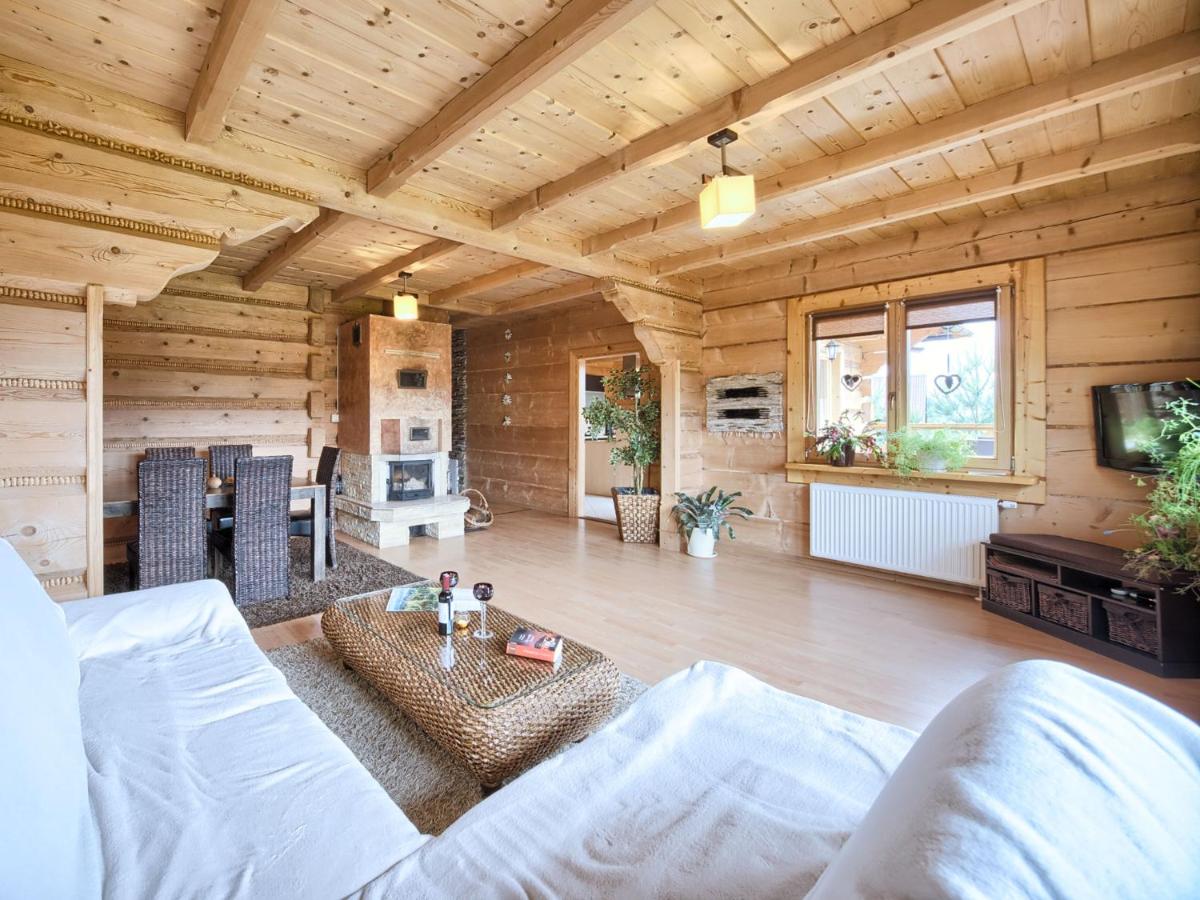 Hotel VisitZakopane - Willa Karina - Image 1