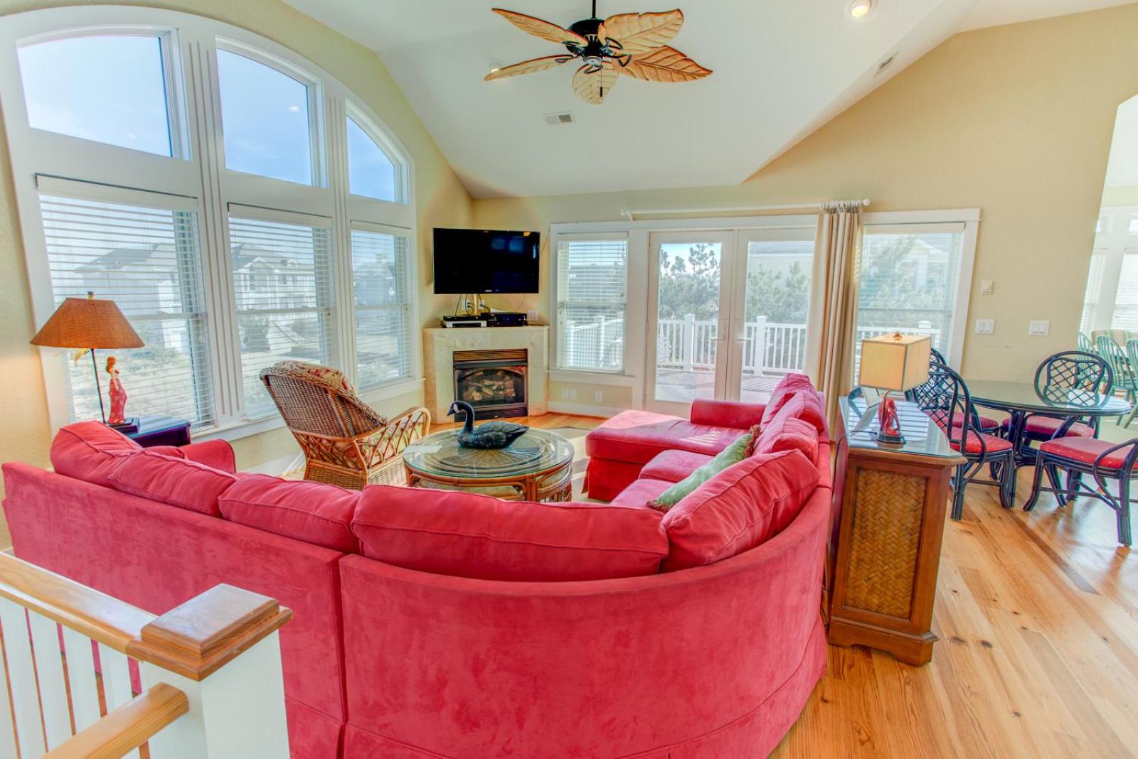 Sea Breeze - Corolla, Whalehead, Beach 50 Yds, Ocean View, Elevator, Pool Table, Foosball, Pool, Hot Tub