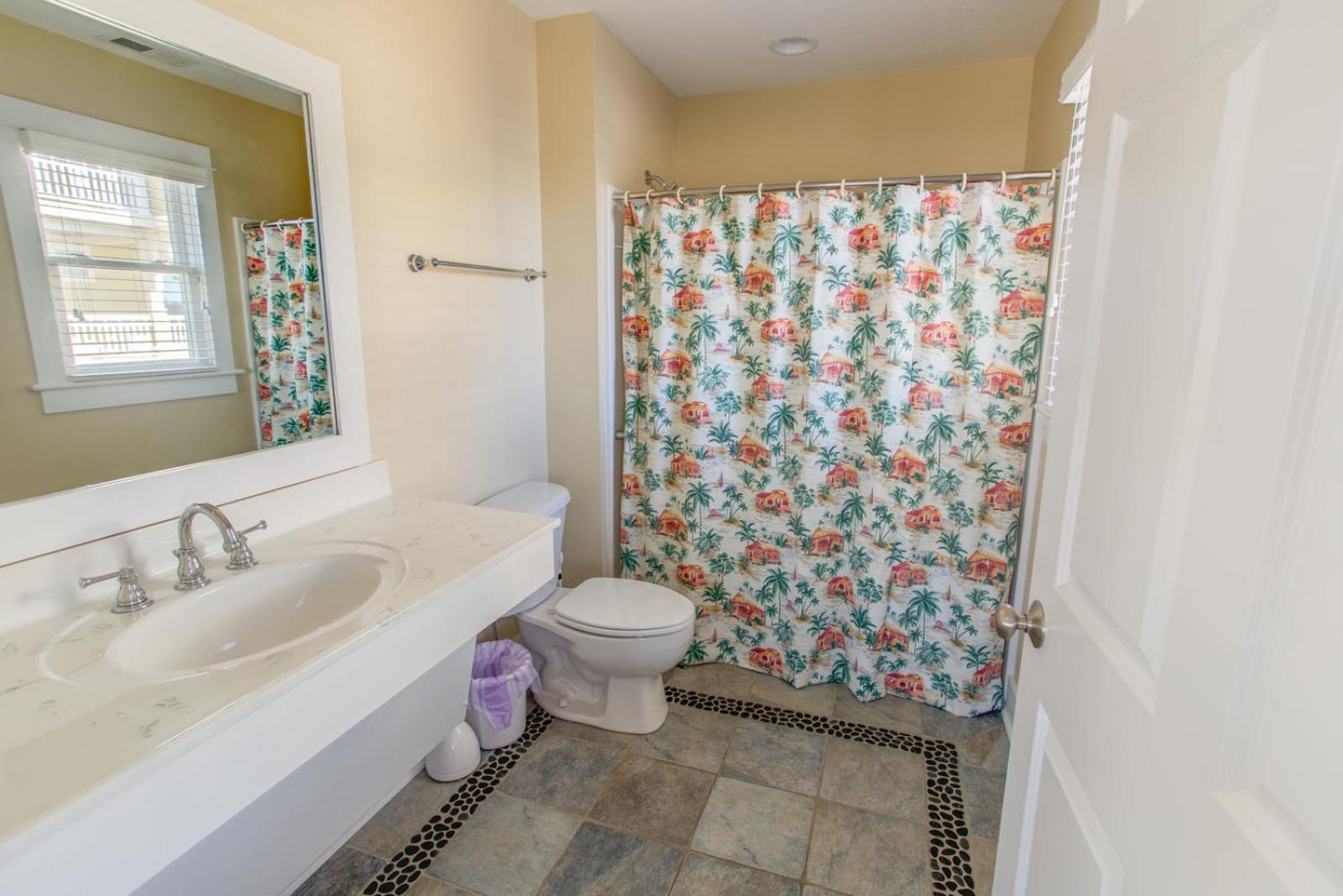 Sea Breeze - Corolla, Whalehead, Beach 50 Yds, Ocean View, Elevator, Pool Table, Foosball, Pool, Hot Tub