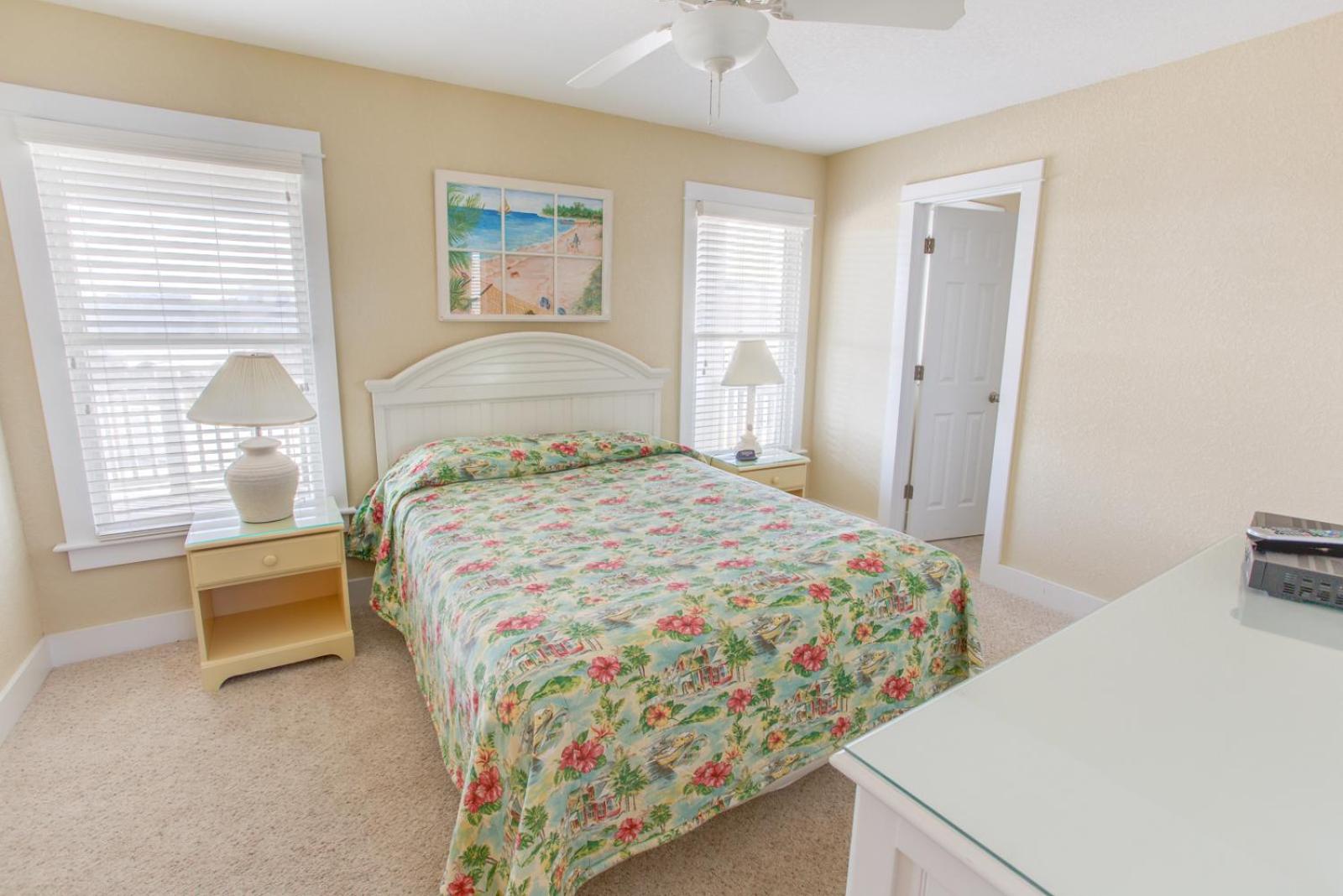 Sea Breeze - Corolla, Whalehead, Beach 50 Yds, Ocean View, Elevator, Pool Table, Foosball, Pool, Hot Tub