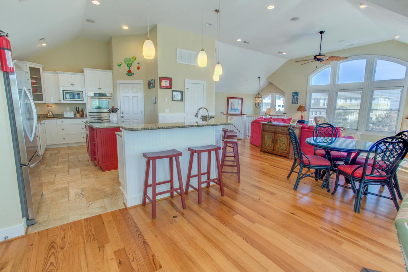 Sea Breeze - Corolla, Whalehead, Beach 50 Yds, Ocean View, Elevator, Pool Table, Foosball, Pool, Hot Tub