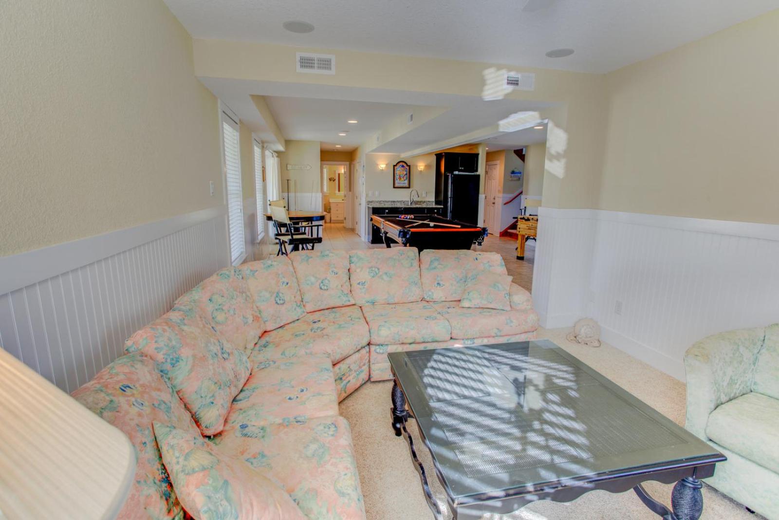 Sea Breeze - Corolla, Whalehead, Beach 50 Yds, Ocean View, Elevator, Pool Table, Foosball, Pool, Hot Tub
