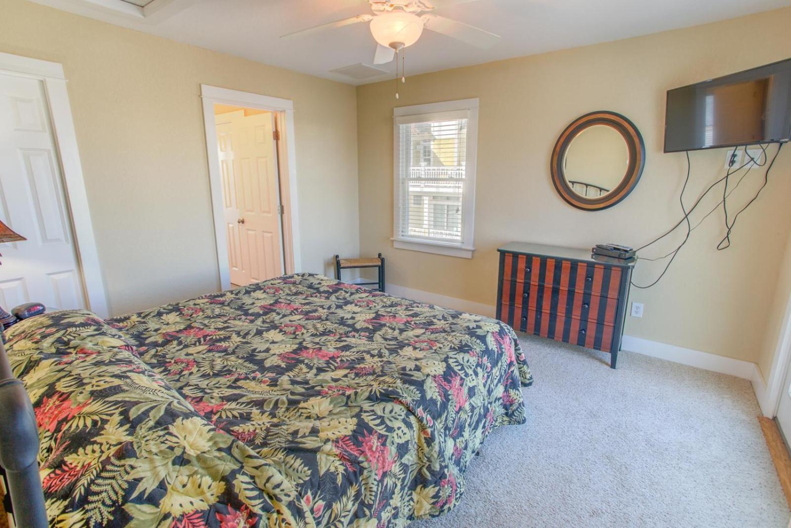 Sea Breeze - Corolla, Whalehead, Beach 50 Yds, Ocean View, Elevator, Pool Table, Foosball, Pool, Hot Tub