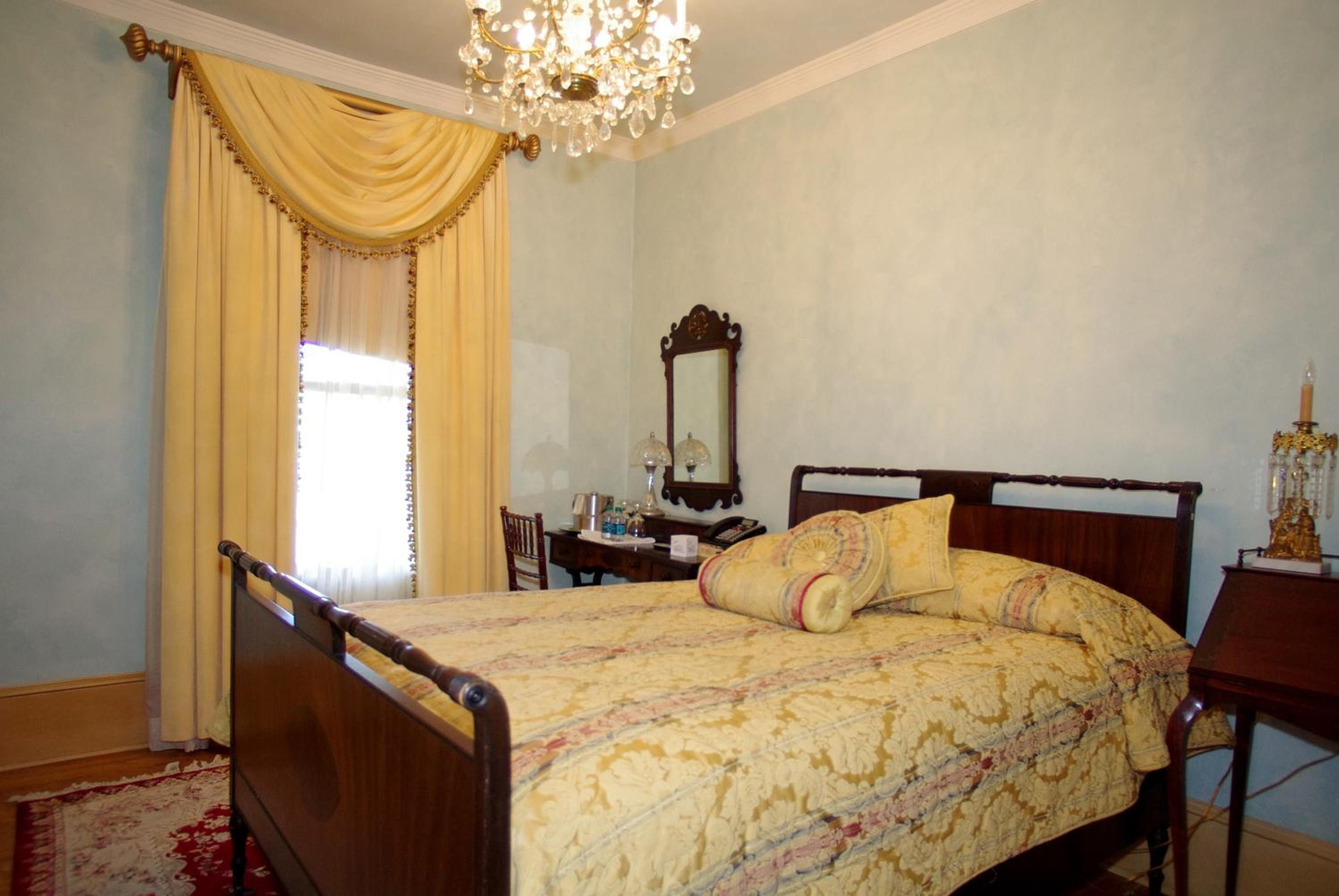 The Hotel Magnolia