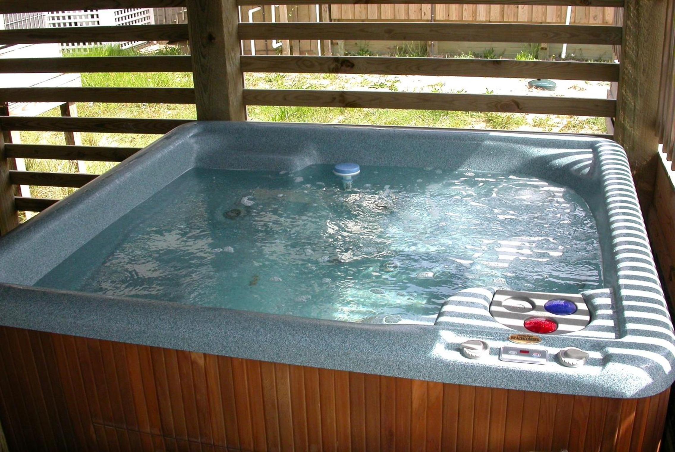 Mystic Memories - S Nags Head MP 19, Ocean View, Beach 80 Yds, Pool, Hot Tub, Close to Pier