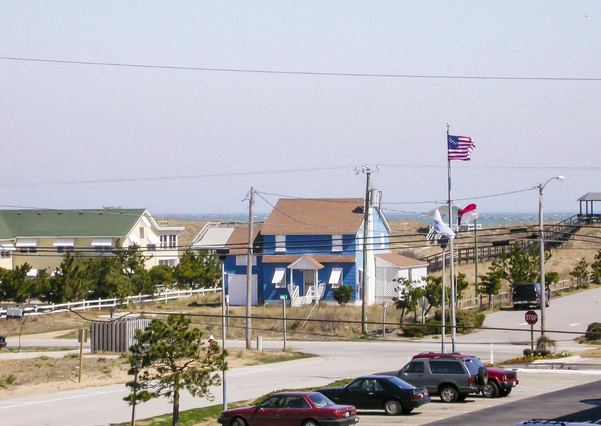 Ocean's View - Kill Devil Hills MP 8, 200 Yds to Beach, Hot Tub, Pool Table, Pets OK view 3