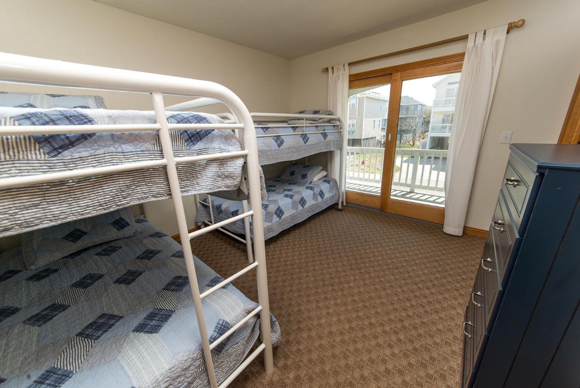 Carolina Getaway - Corolla, Ocean Sands, 150 Yds to Beach, Pool, Hot Tub, Pool Table, Arcade Game