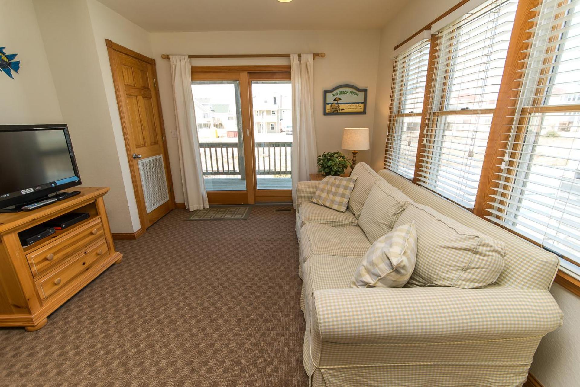Carolina Getaway - Corolla, Ocean Sands, 150 Yds to Beach, Pool, Hot Tub, Pool Table, Arcade Game