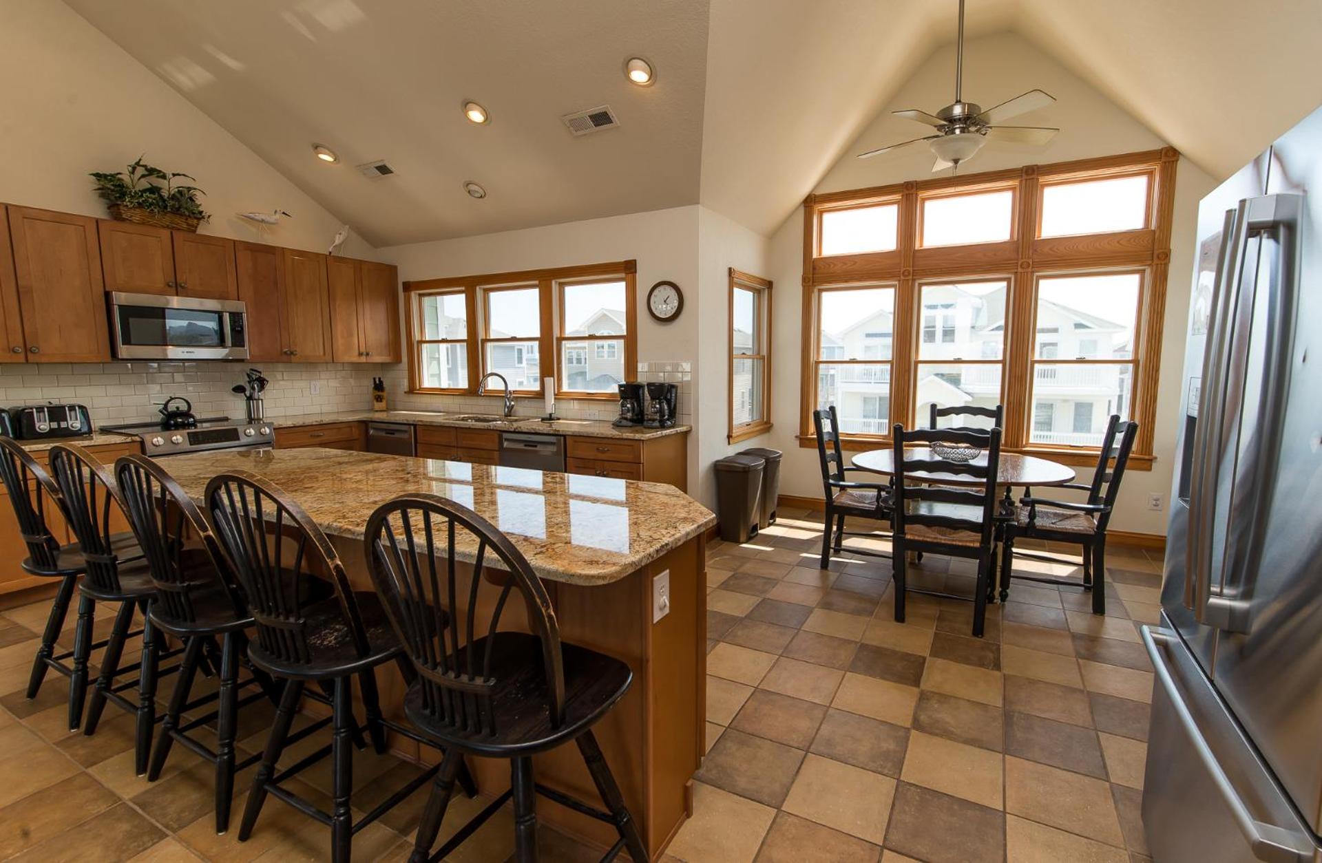 Carolina Getaway - Corolla, Ocean Sands, 150 Yds to Beach, Pool, Hot Tub, Pool Table, Arcade Game