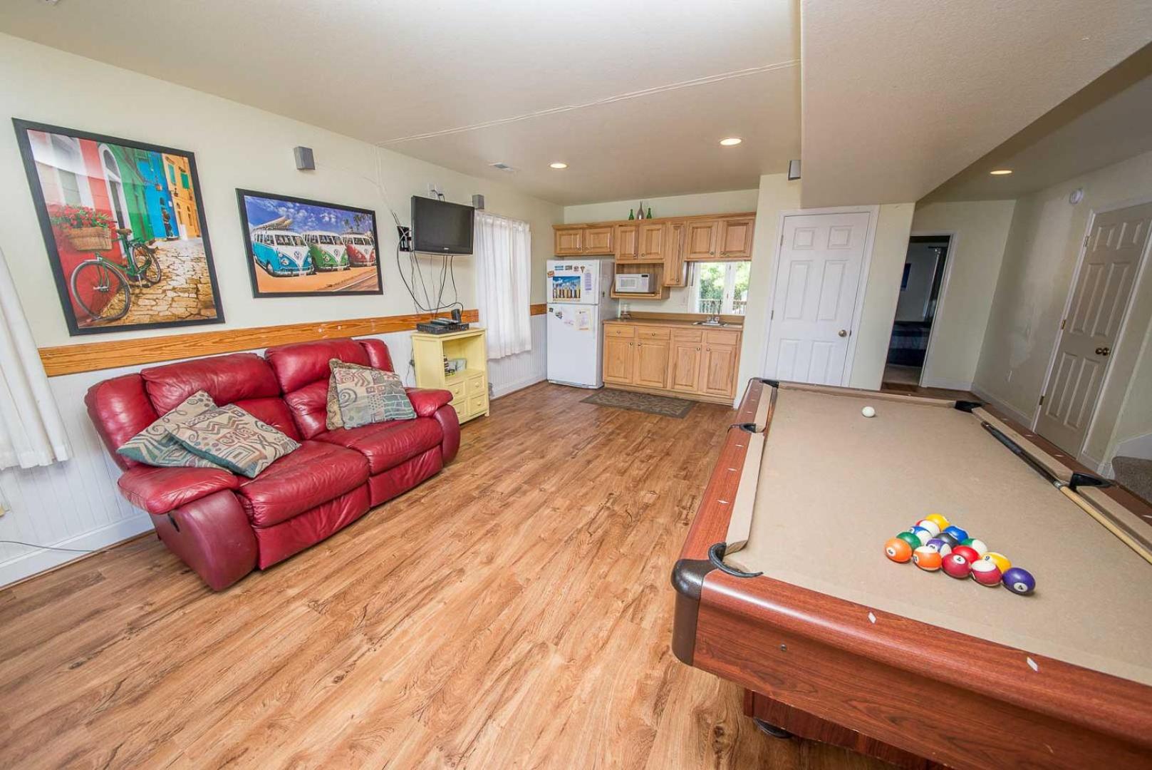 Funtiki - S Nags Head MP 17.5, Semi-Oceanfront, 150 Yds to Beach, Pool, Hot Tub, Pool Table, Pets OK