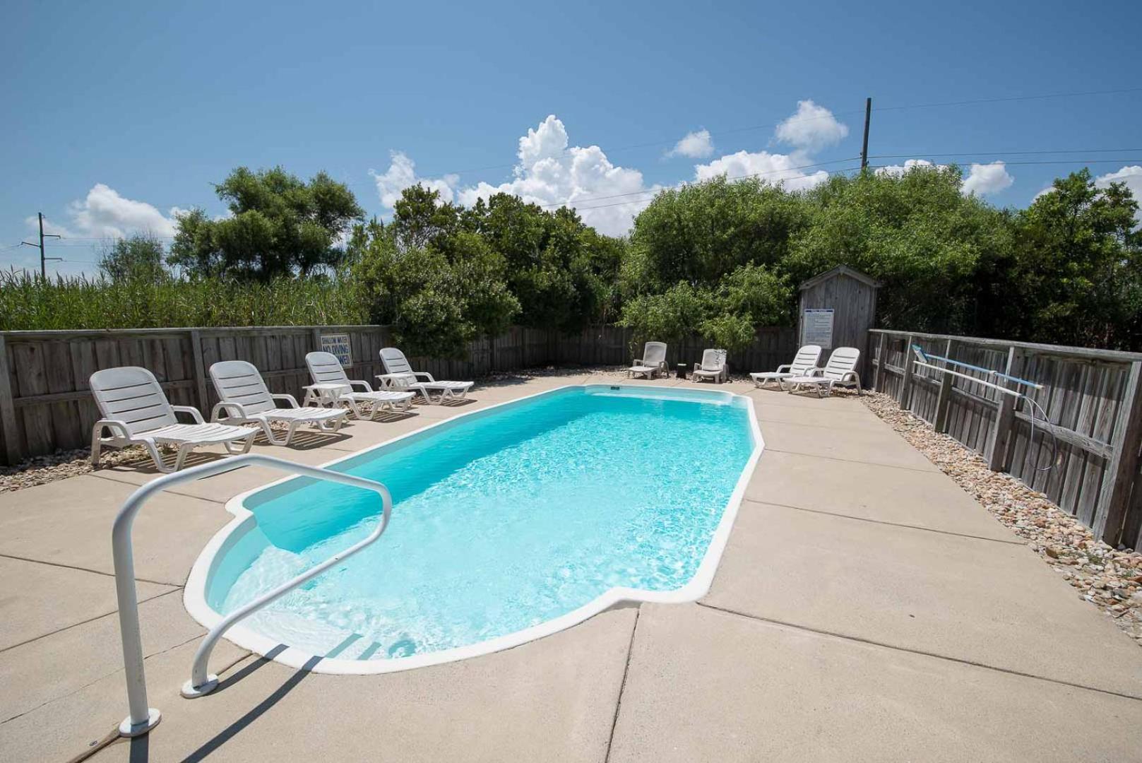 Funtiki - S Nags Head MP 17.5, Semi-Oceanfront, 150 Yds to Beach, Pool, Hot Tub, Pool Table, Pets OK