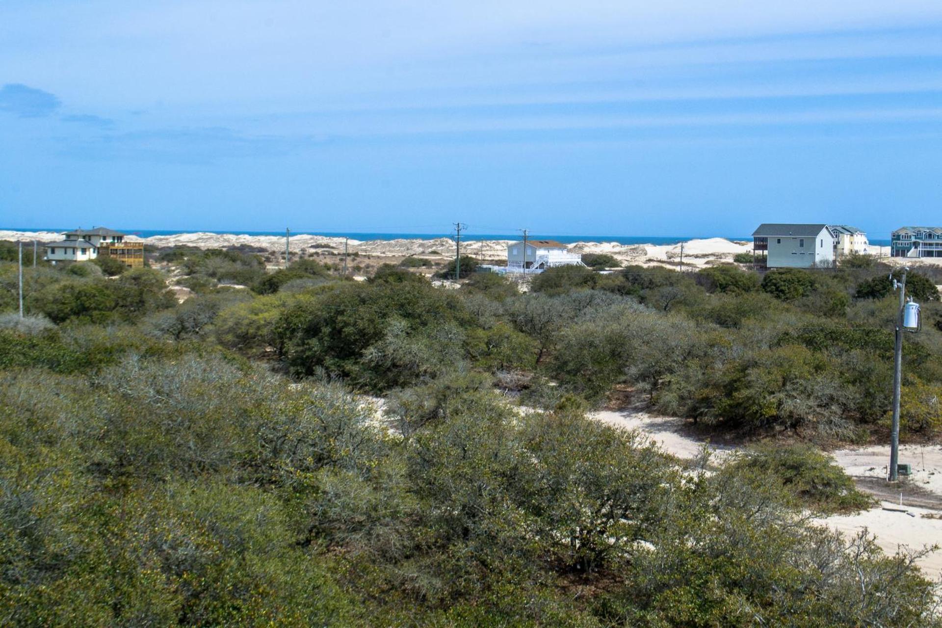 Luv Shack - 4x4 Carova Beach, Ocean View, Secluded, Fireplace, Hot Tub, Pets OK