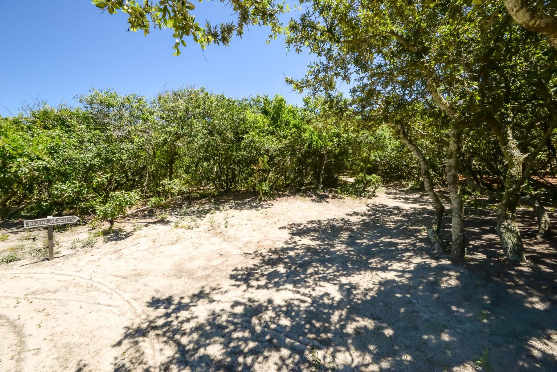 Carolina Breeze - Southern Shores, Chickahauk, 200 Yards to the Beach, Flex Stays, Private Decks