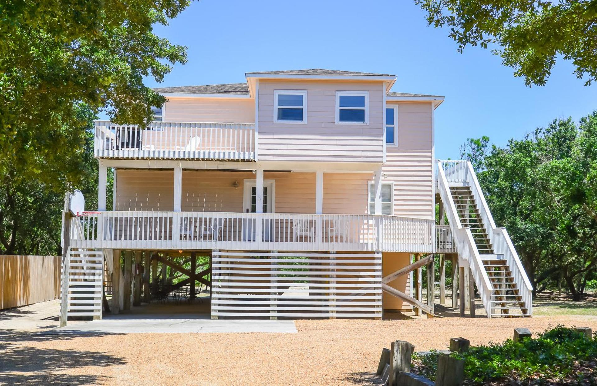 Carolina Breeze - Southern Shores, Chickahauk, 200 Yards to the Beach, Flex Stays, Private Decks