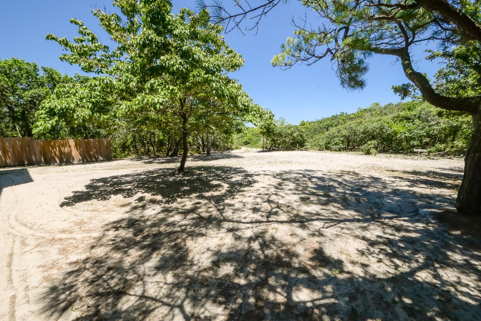 Carolina Breeze - Southern Shores, Chickahauk, 200 Yards to the Beach, Flex Stays, Private Decks