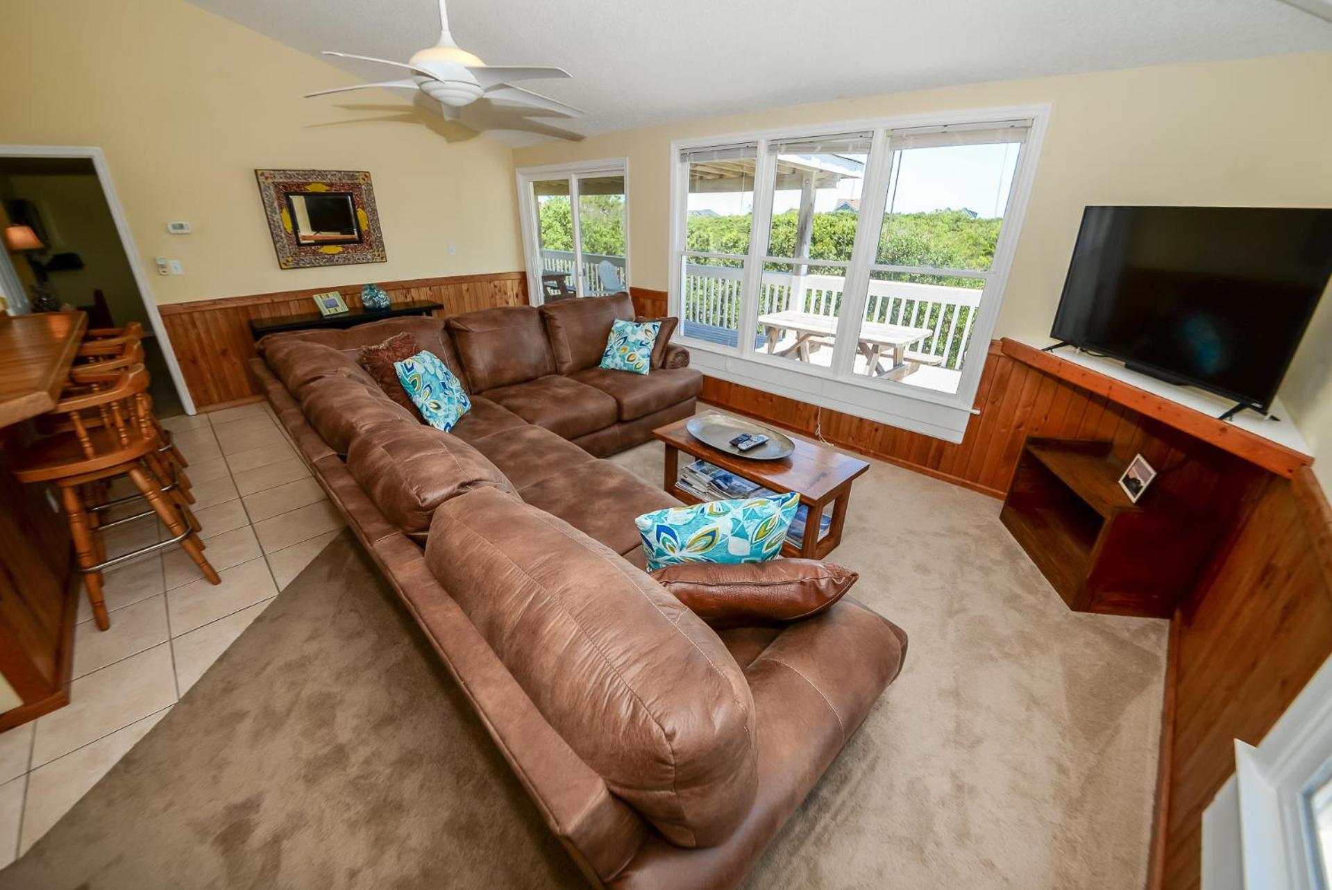 Carolina Breeze - Southern Shores, Chickahauk, 200 Yards to the Beach, Flex Stays, Private Decks
